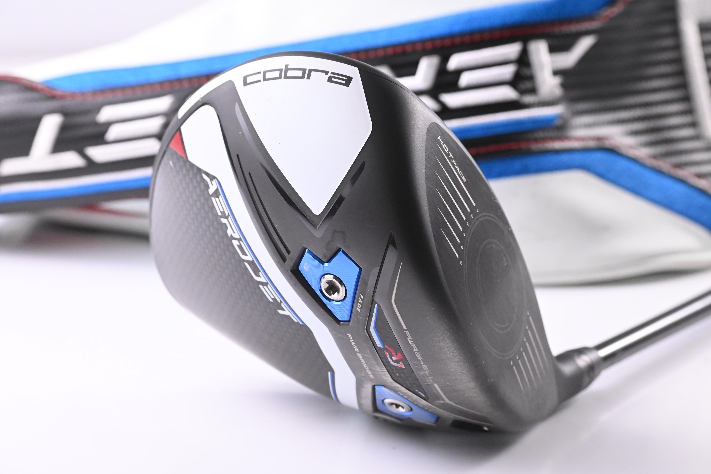 Cobra Aerojet LS Driver / 10.5 Degree / Stiff Flex Kai'li Blue 60 Shaft