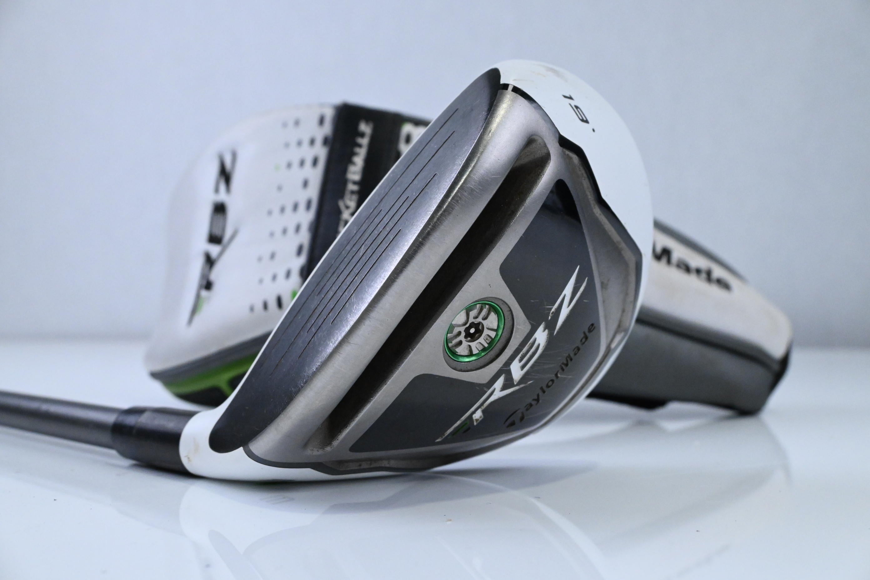 Left Hand Taylormade RBZ #3 Hybrid / 19 Degree / Regular Flex Taylormade RBZ 65