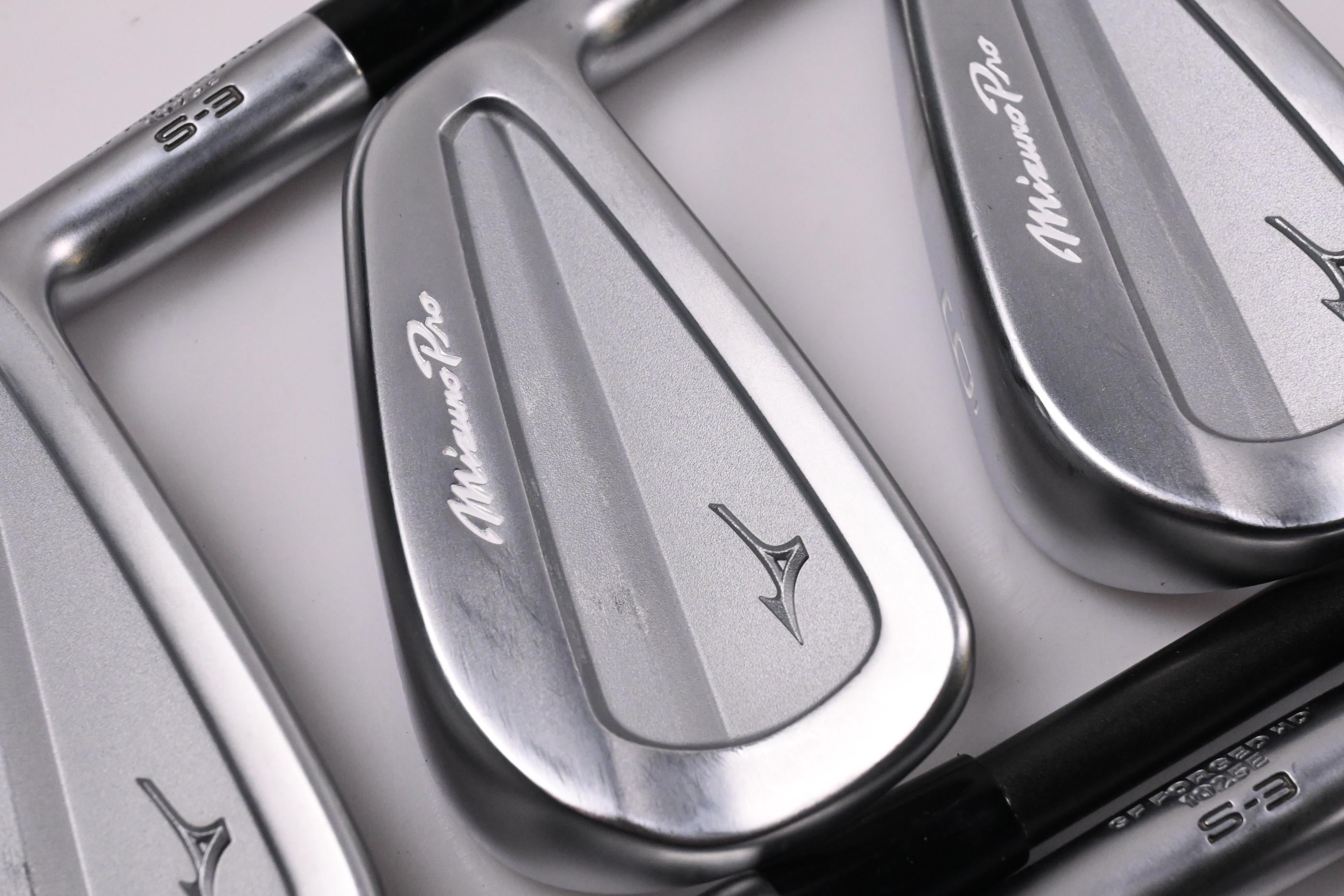 Mizuno Pro S-3 Irons / 4-PW / Stiff Flex Dynamic Gold Mid 115 S400 Shafts