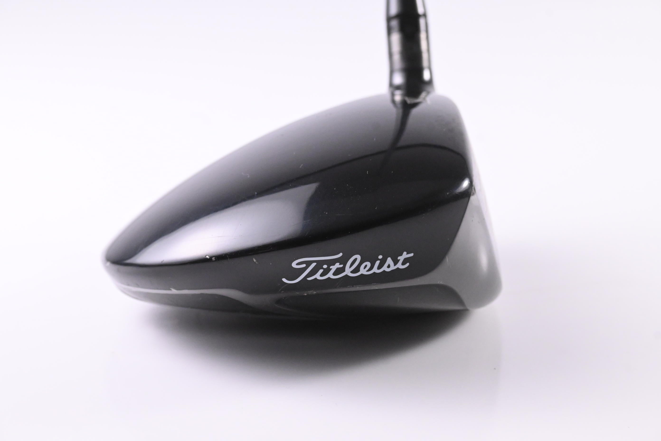 Titleist 910 D2 Driver / 9.5 Degree / Stiff Flex Aldila RIP 60 Shaft