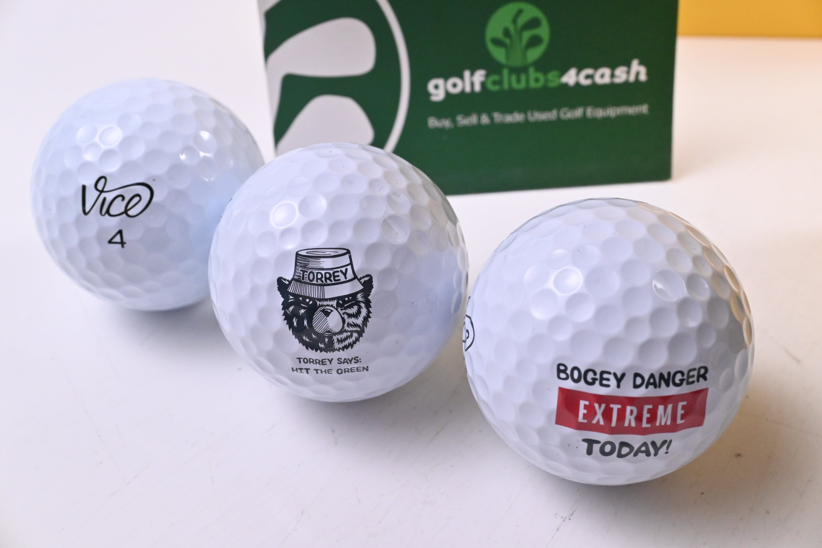 Vice Pro Plus Limited Edition TORREY / Pack of 12 / Golf Balls