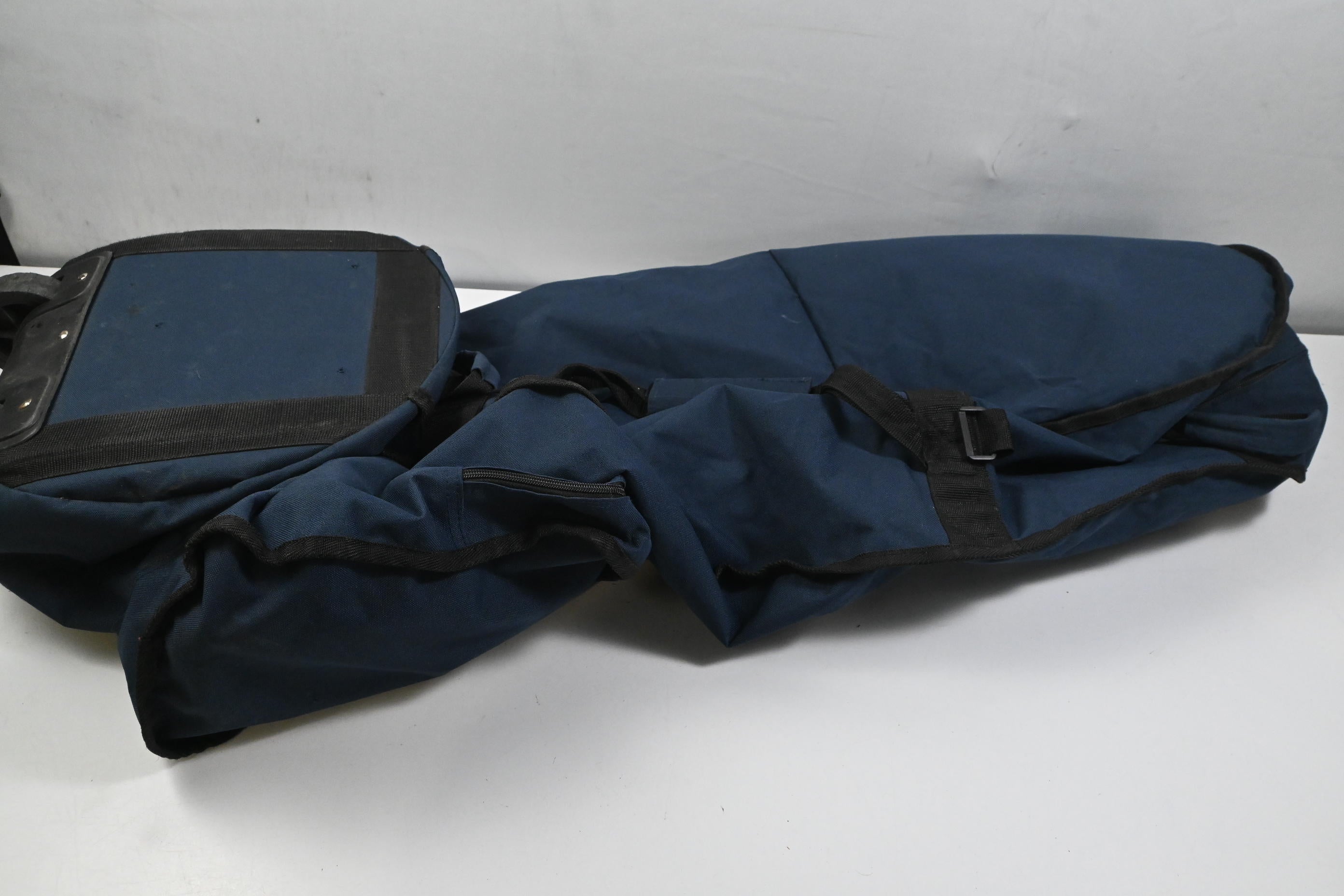 Masters Travel Bag / Navy & White