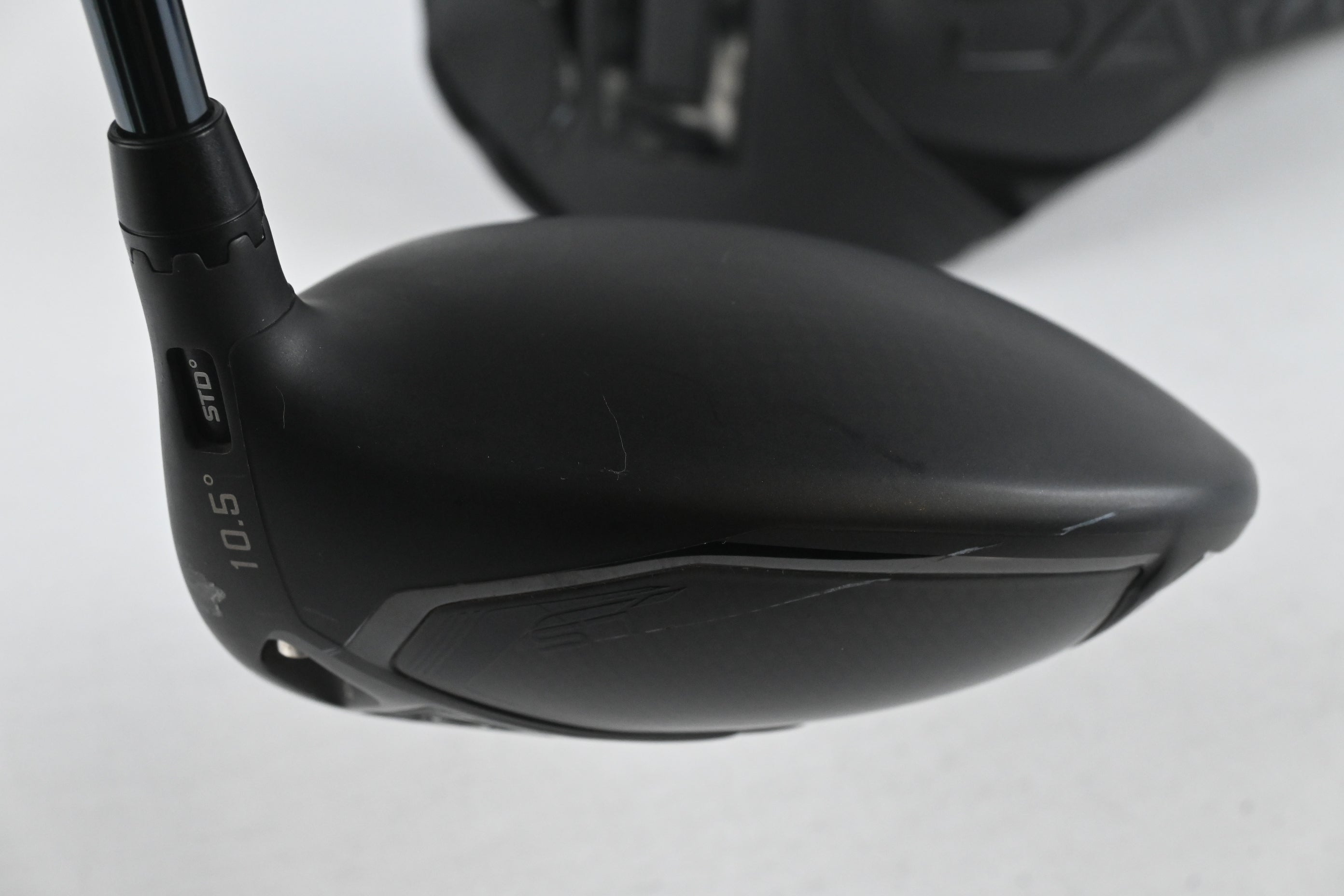 Cobra Darkspeed LS Driver / 10.5 Degree / Stiff Flex UST Mamiya Lin.Q M40X 6