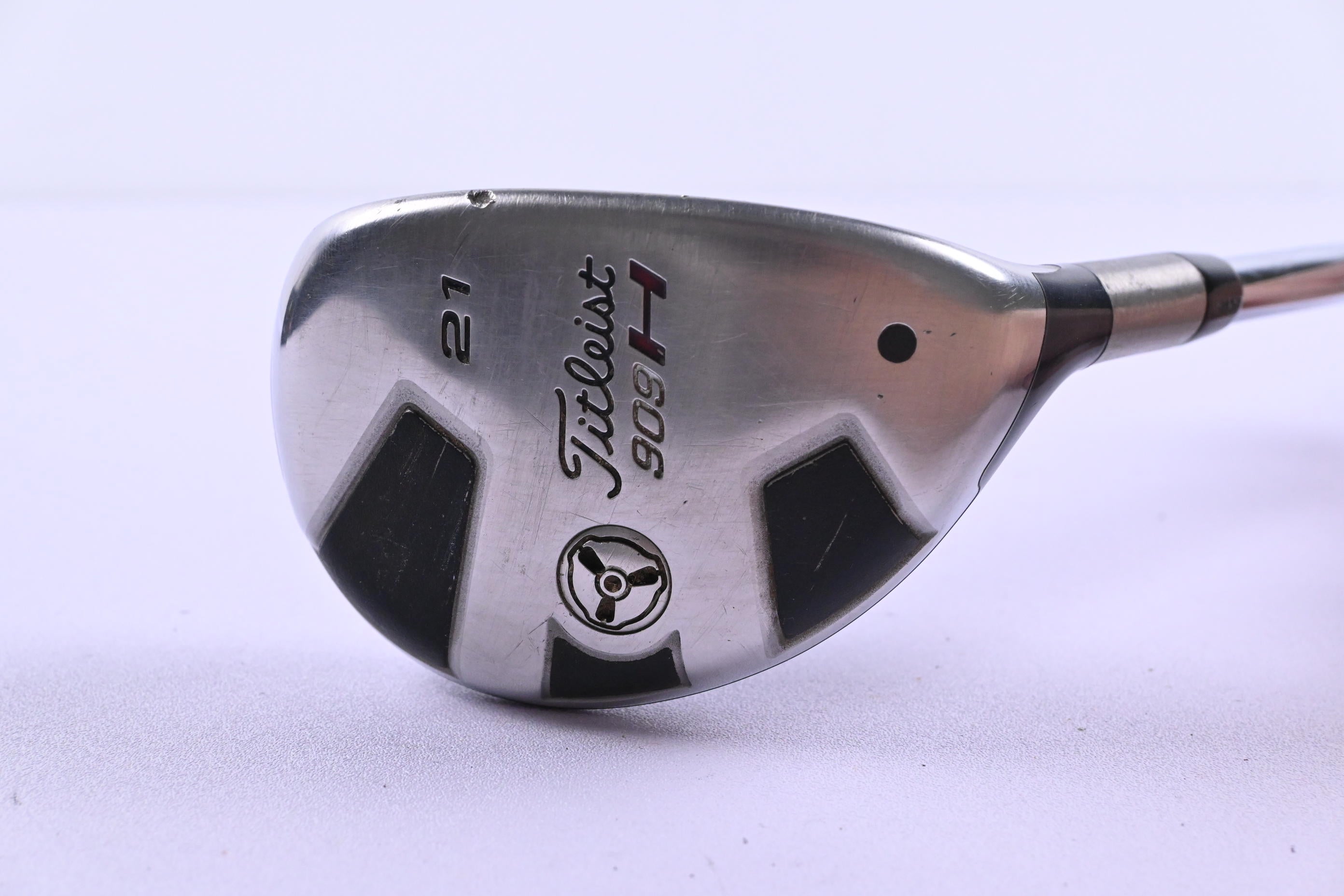 Titleist 909H #3 Hybrid / 21 Degree / Regular Flex Project X Flighted Shaft