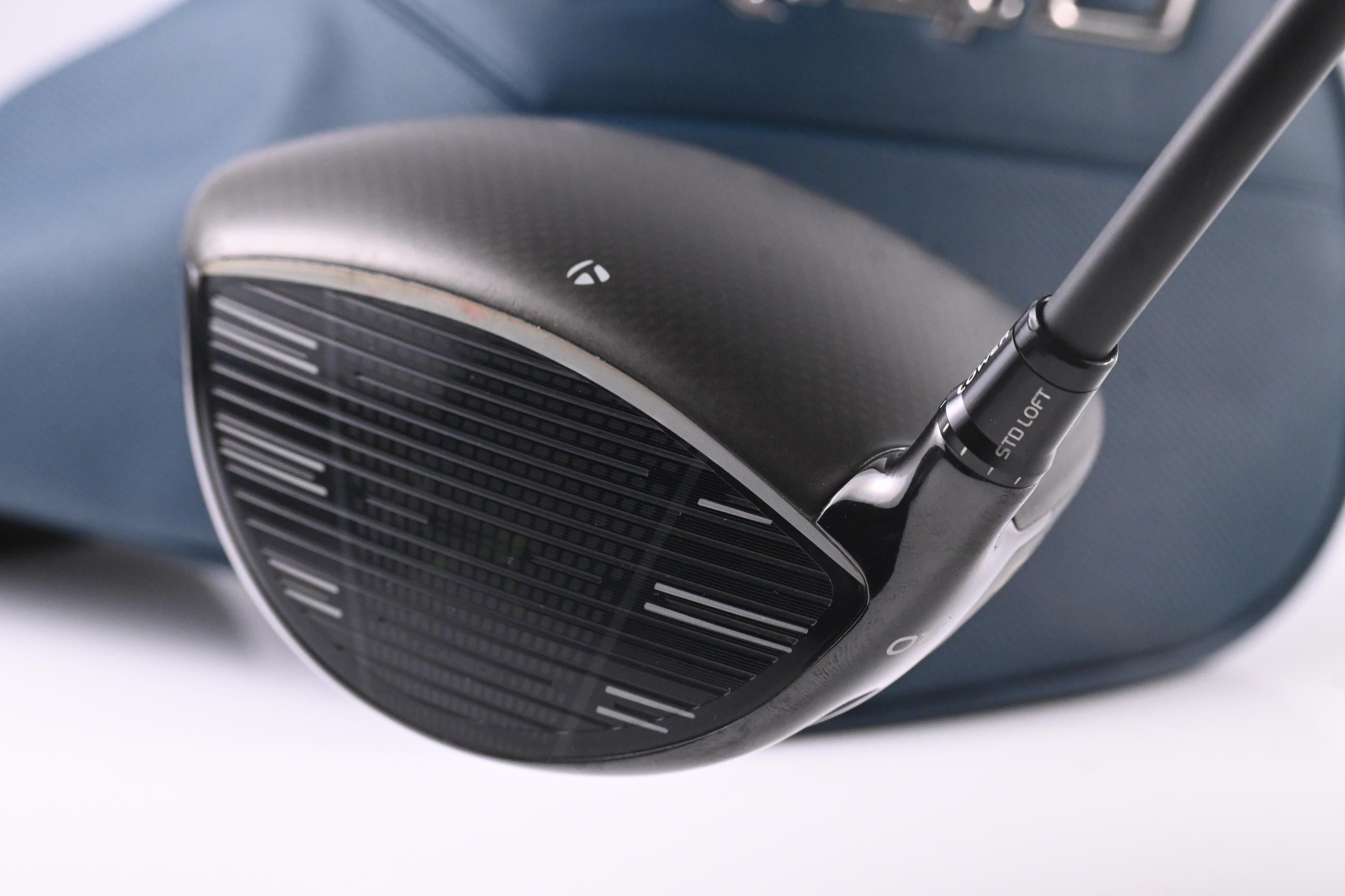 Taylormade Qi4D Driver / 9 Degree / Regular Flex Tensei AV Limited Blue 65 Shaft