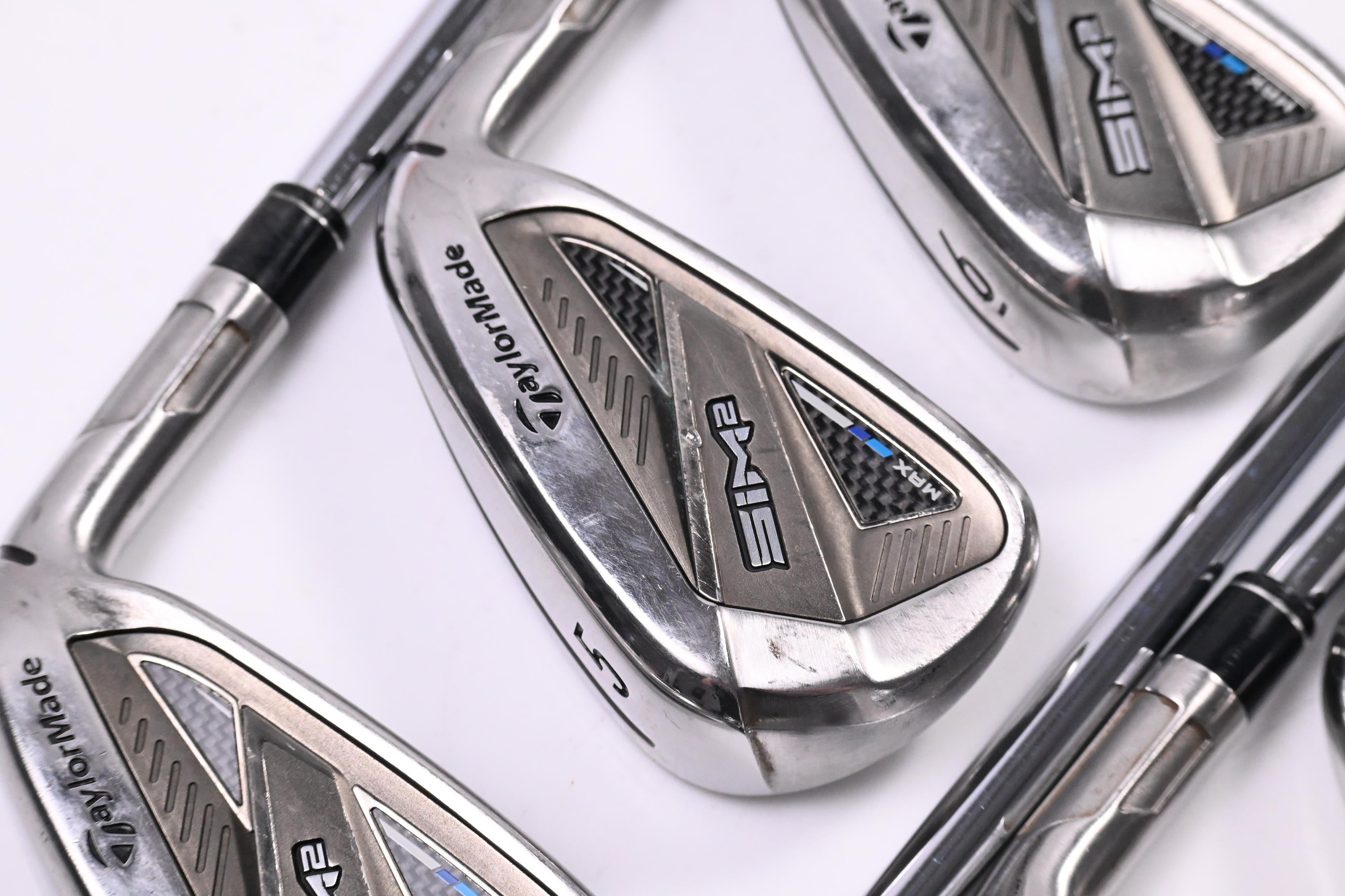Taylormade SIM2 Max Irons / 4-PW / Regular Flex KBS MAX MT 85 Shafts