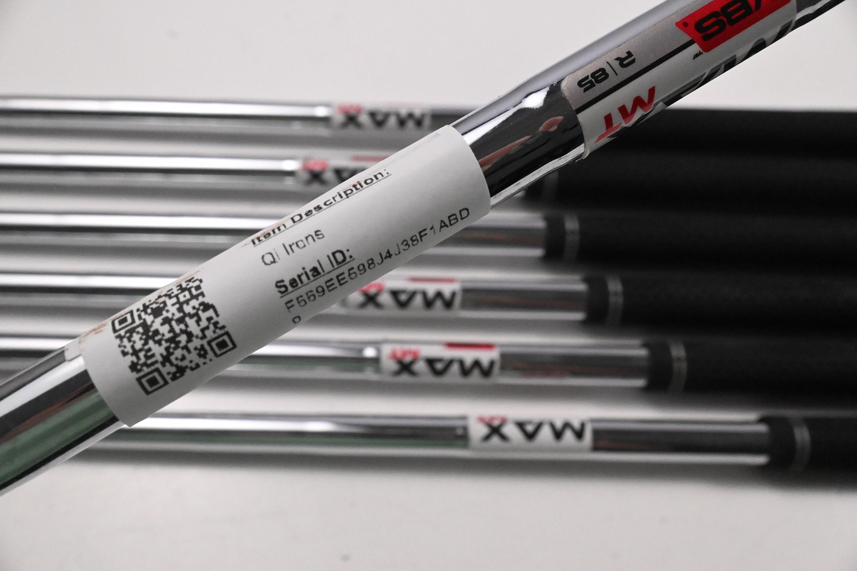 Taylormade Qi Irons / 5-PW+SW / Regular Flex KBS Max MT 85 Shafts