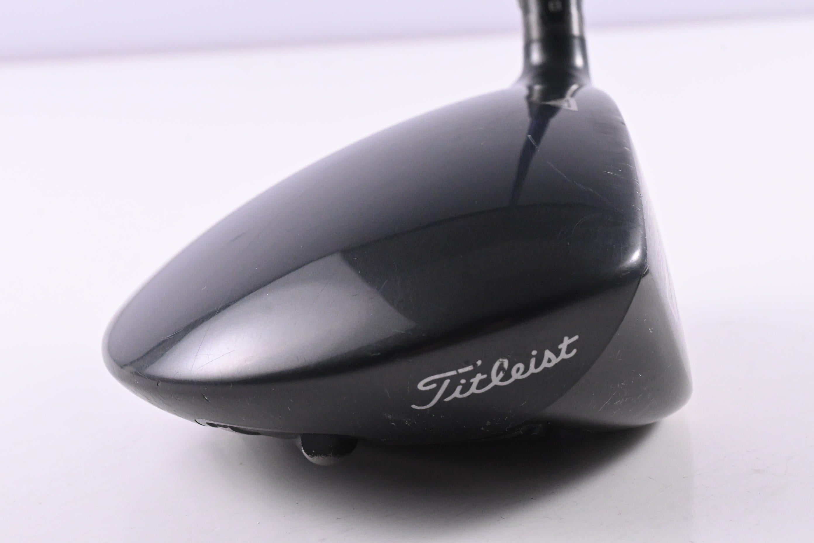 Titleist 917 D2 Driver / 9.5 Degree / Regular Flex Fujikura Fit-On E 360 Shaft