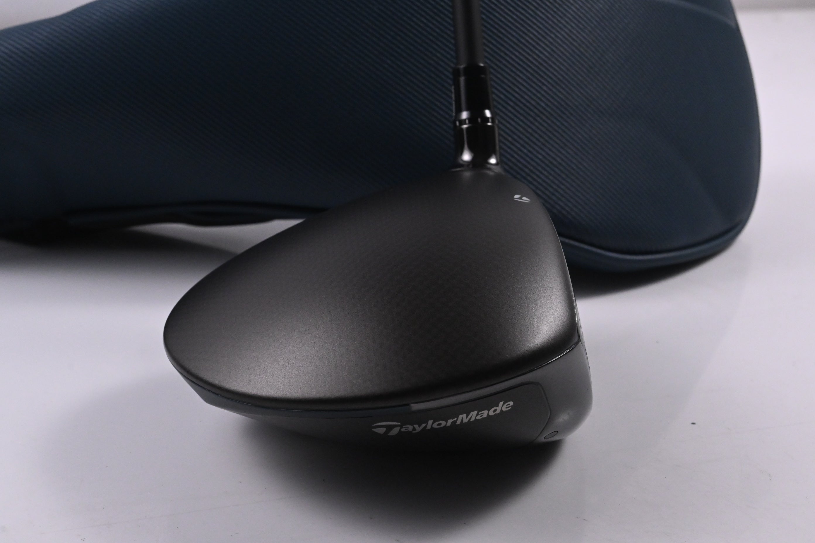 Taylormade Qi4D LS Driver / 9 Degree / Regular Flex REAX 55 Shaft
