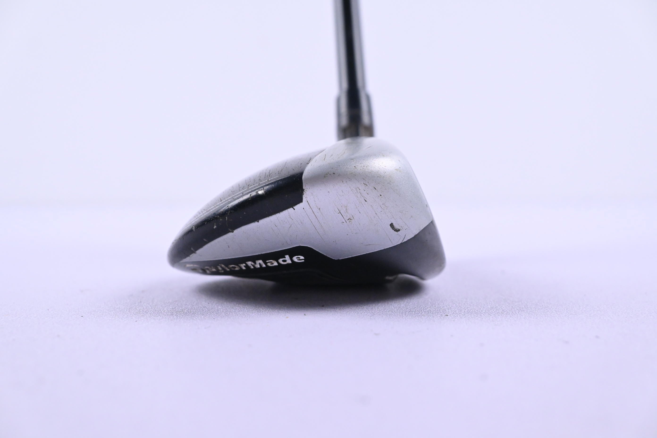 Taylormade M4 #4 Hybrid / 22 Degree / Regular Flex Fujikura Atmos Red 6 Shaft