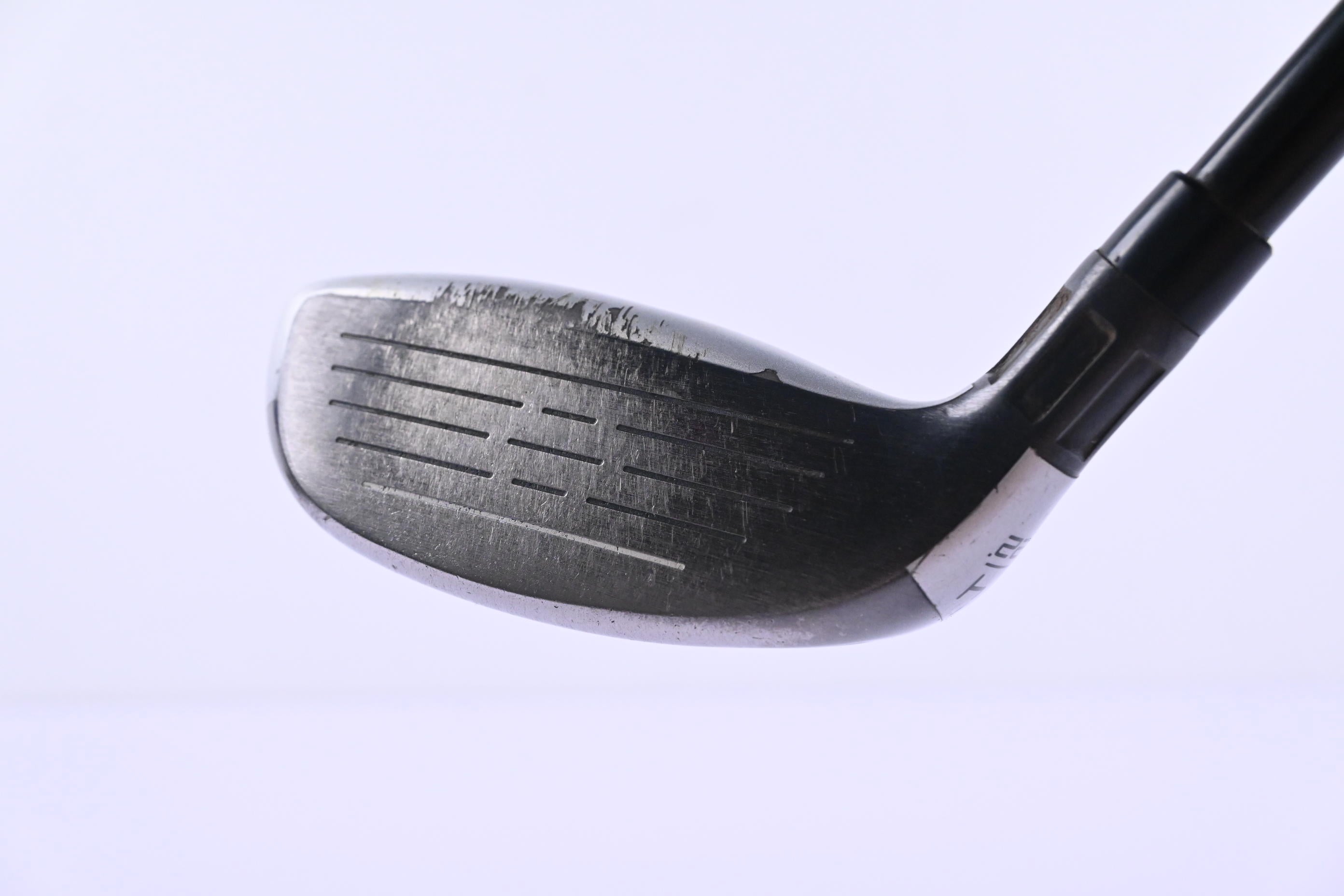 Taylormade M4 #4 Hybrid / 22 Degree / Regular Flex Fujikura Atmos Red 6 Shaft