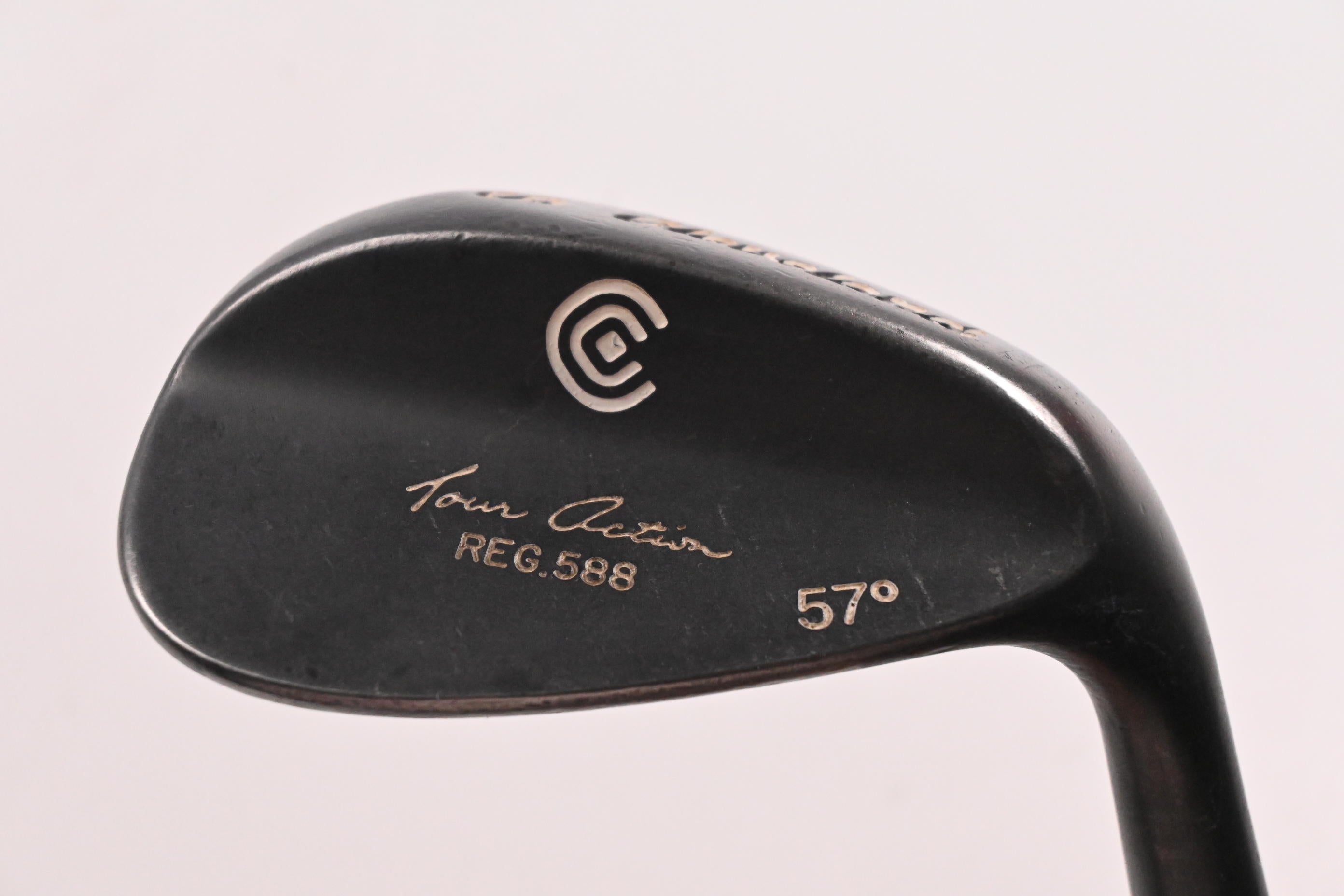 Cleveland 588 Original Sand Wedge / 57 Degree / Wedge Flex Dynamic Gold Shaft