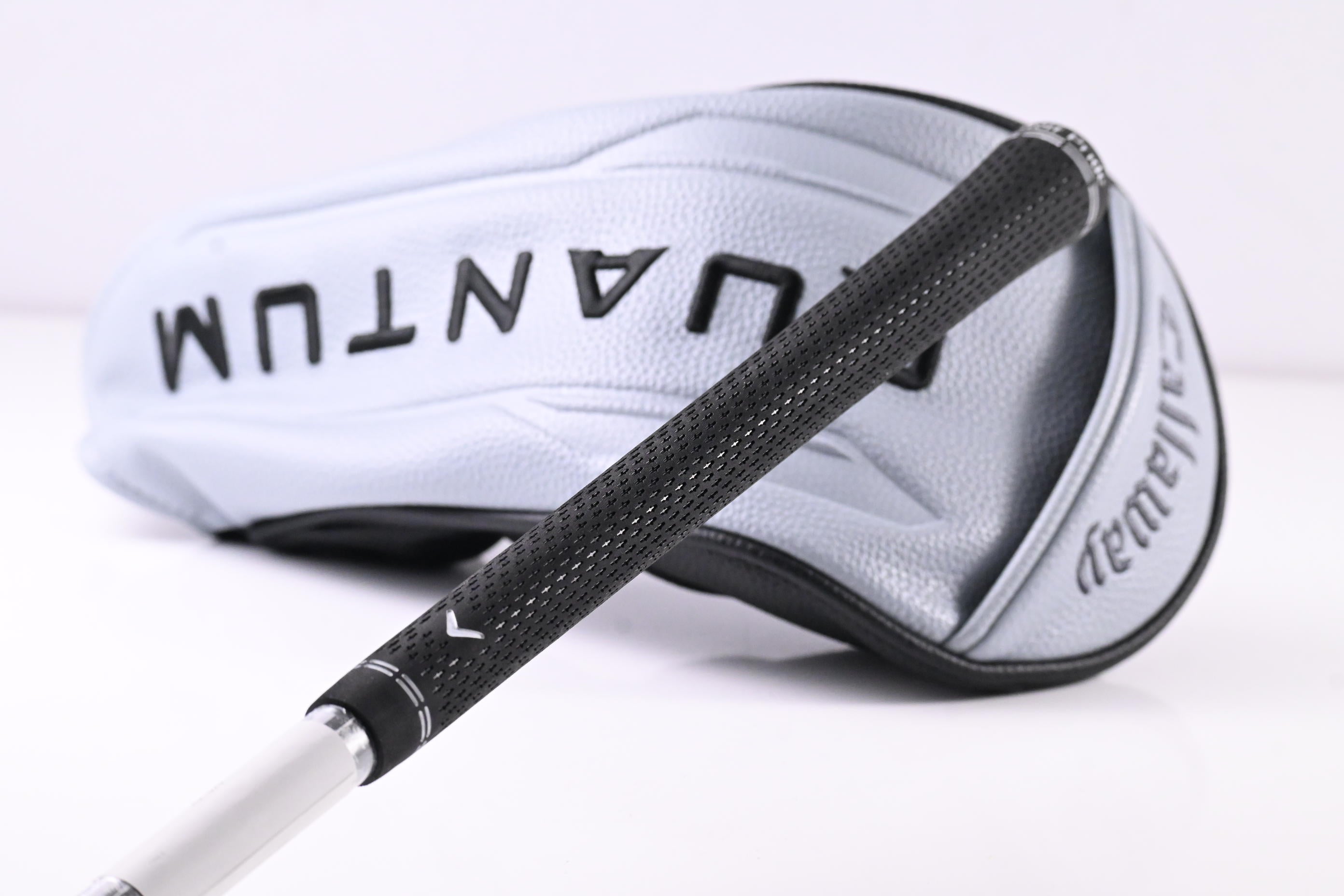 Callaway Quantum Max Driver / 10.5 Degree / Regular Flex Denali Frost Silver 50