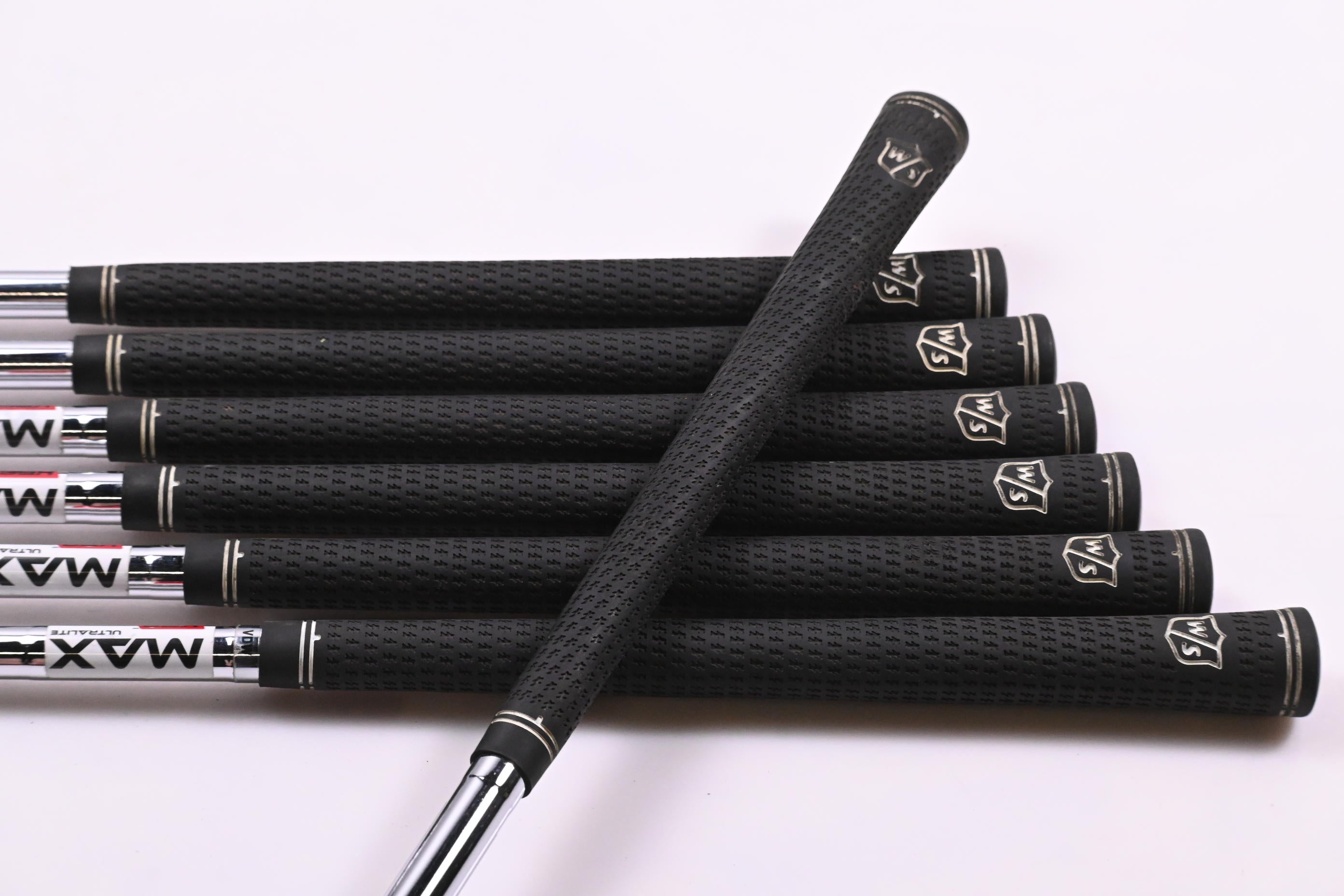 Wilson D9 Irons / 5-PW+SW / UniFlex KBS MAX UltraLite Shafts