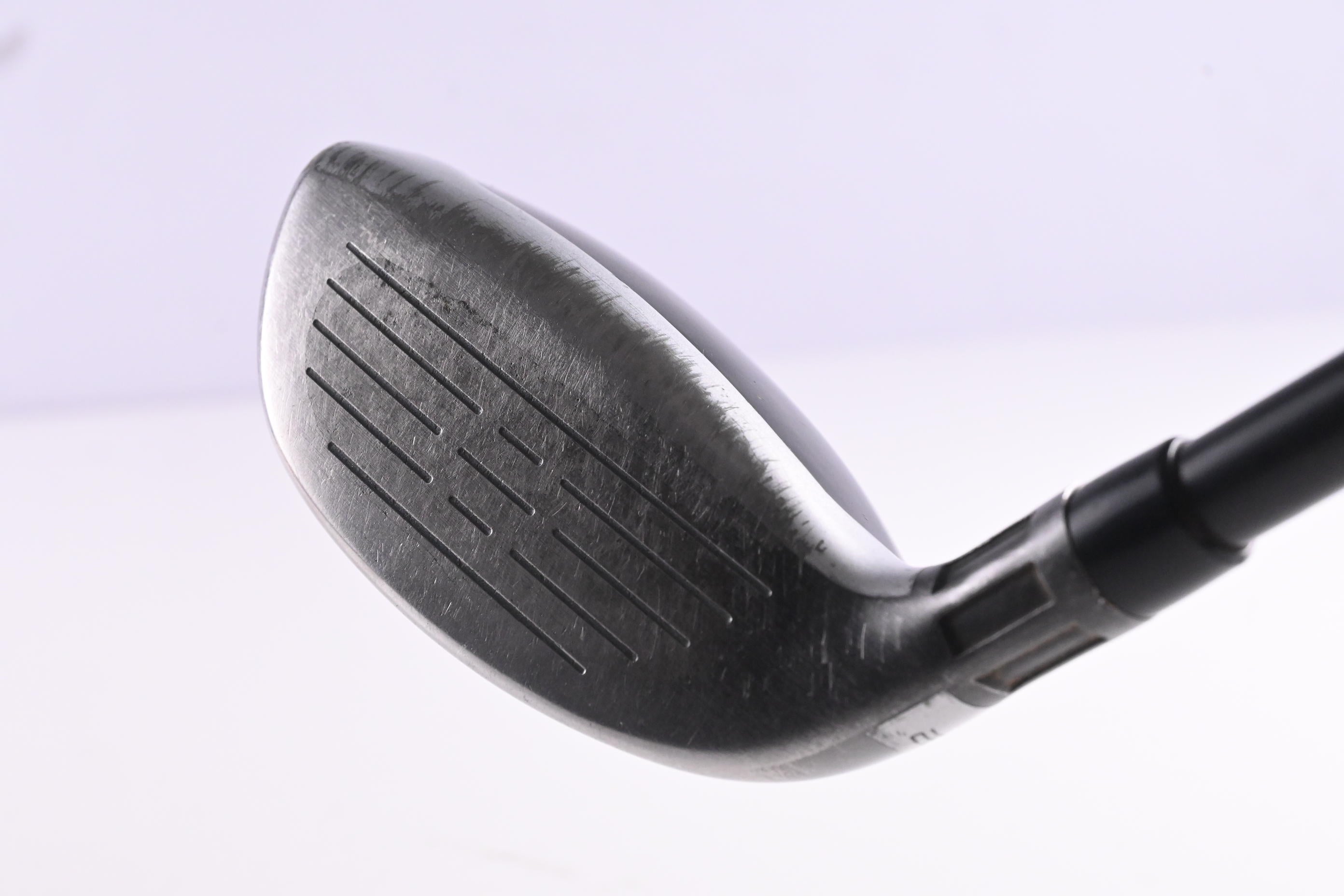 Taylormade M6 #4 Hybrid / 22 Degree / Regular Flex Fujikura Atmos Orange 6 Shaft