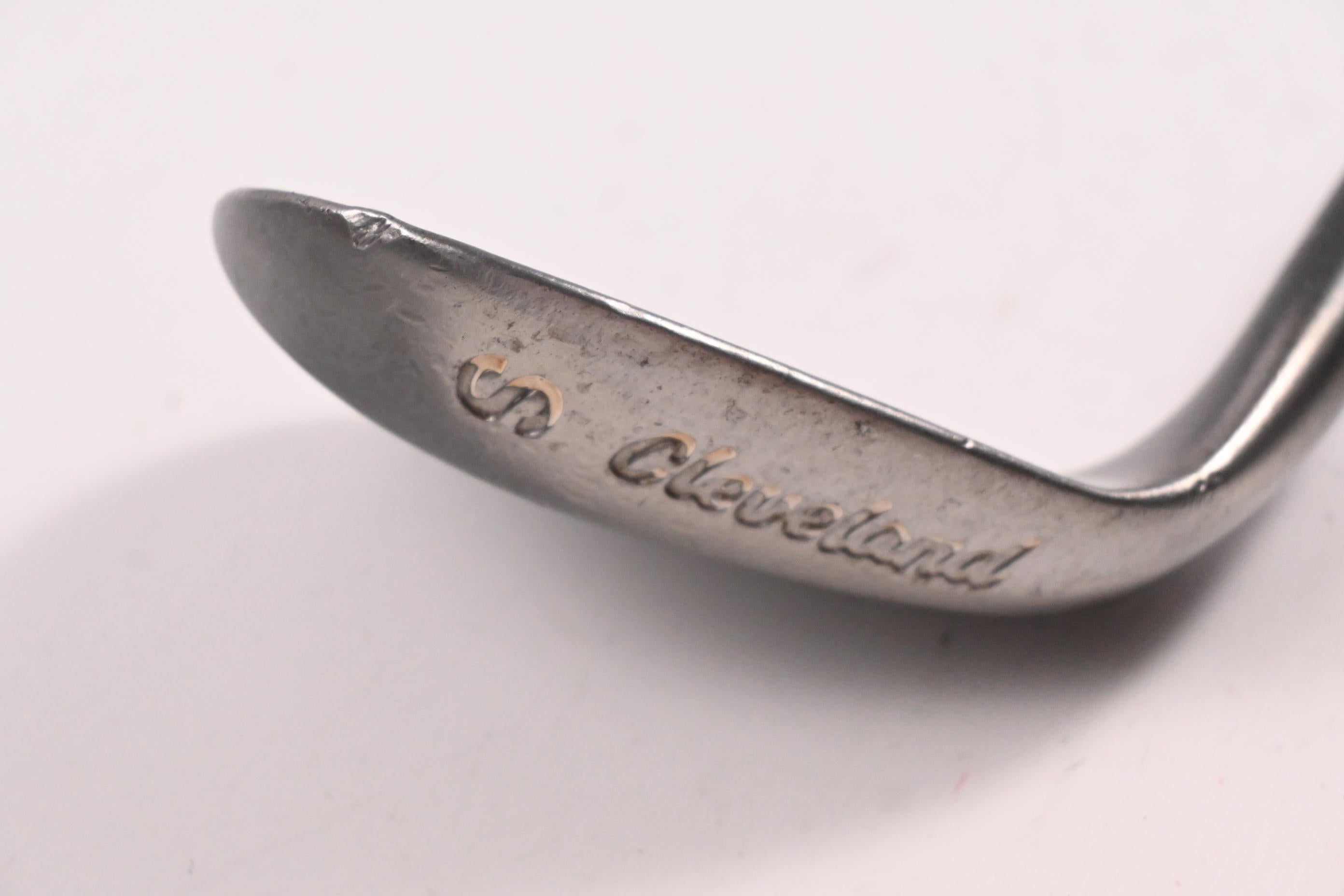 Cleveland 588 Original Sand Wedge / 57 Degree / Wedge Flex Dynamic Gold Shaft