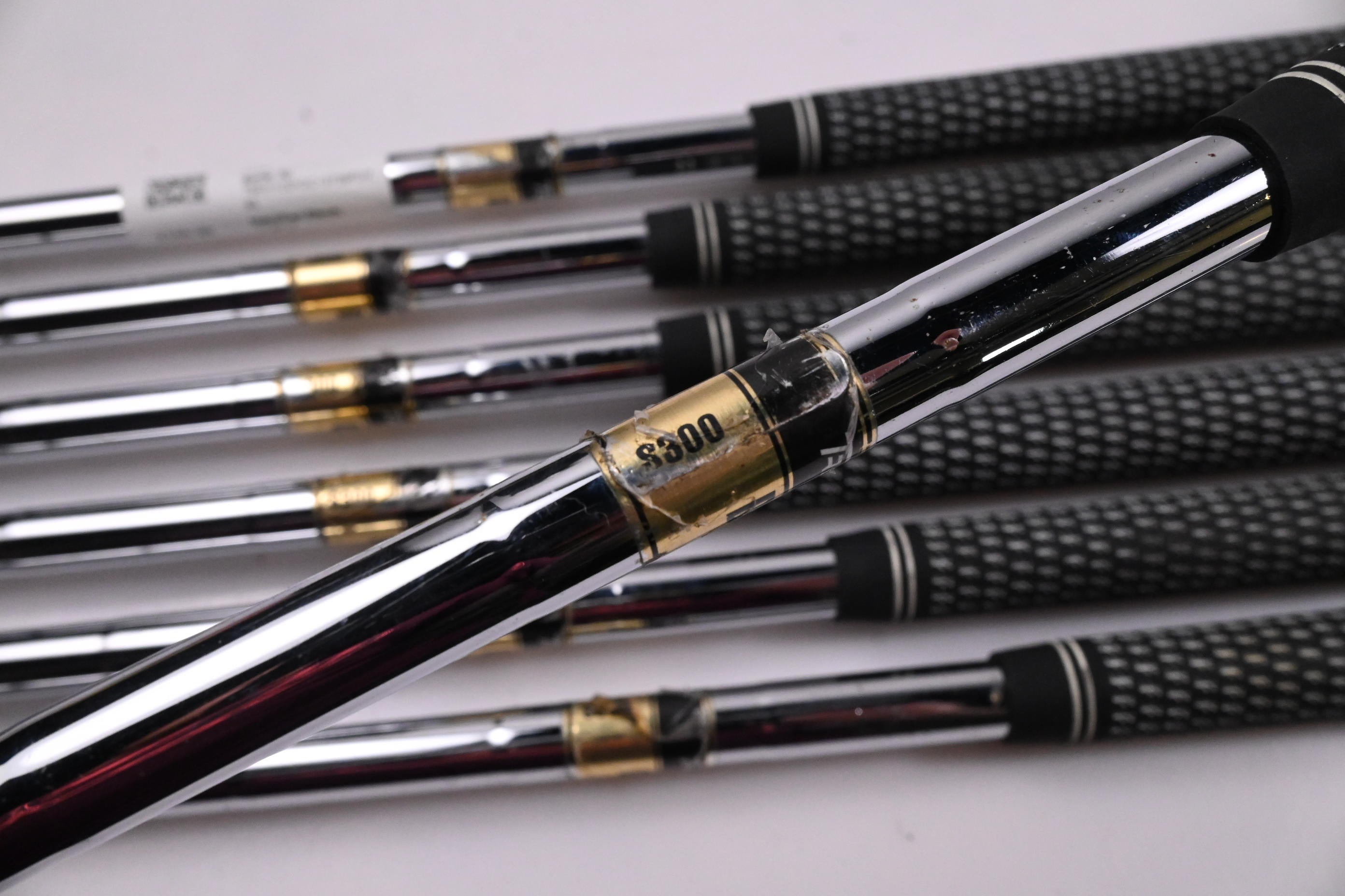 Taylormade Tour Preferred TP 2009 Irons / 4-PW / Stiff Flex Dynamic Gold Shafts