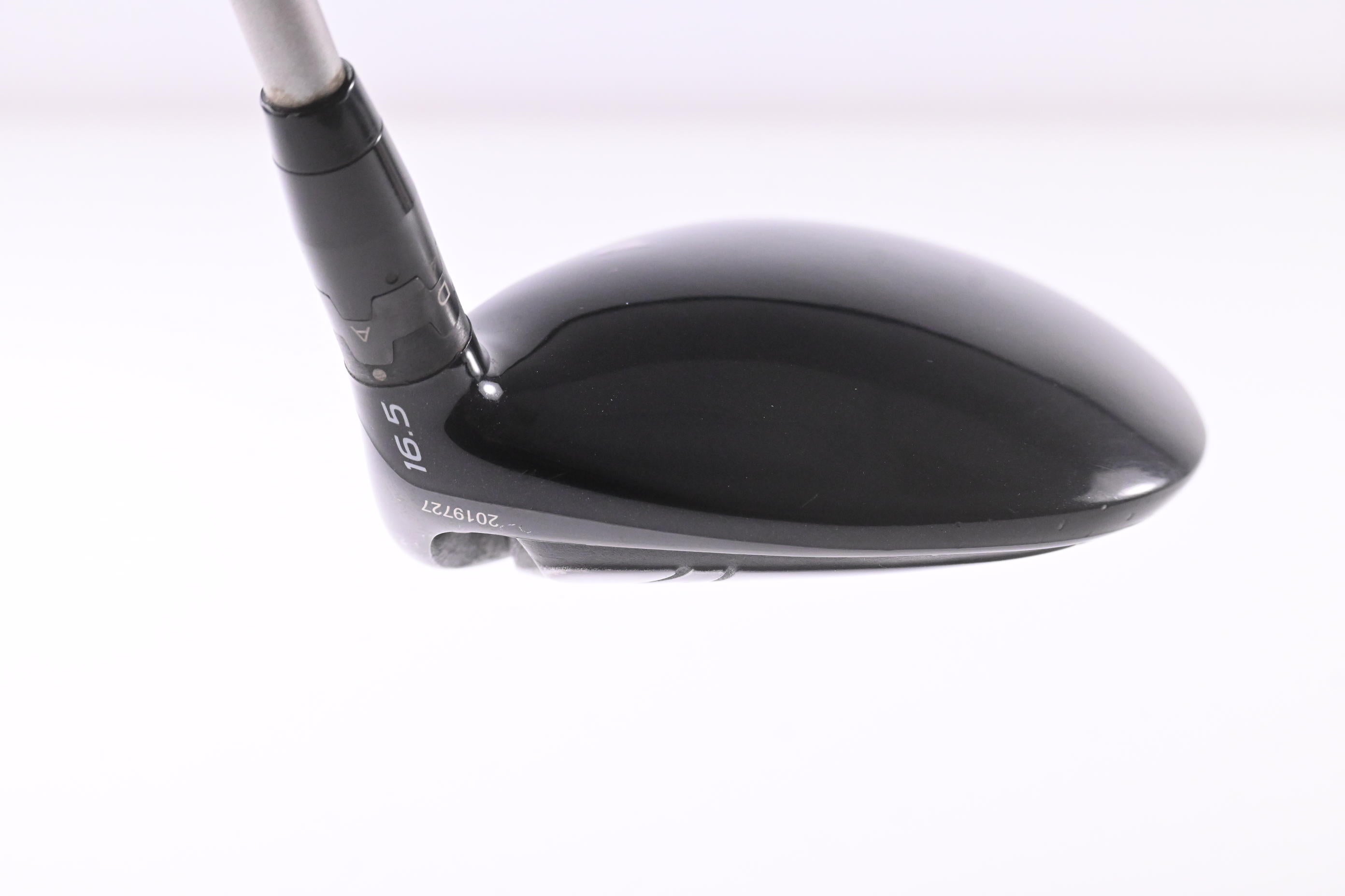 Titleist 915 F #3 Wood / 16.5 Degree / Regular Flex Diamana M+ 60 Shaft