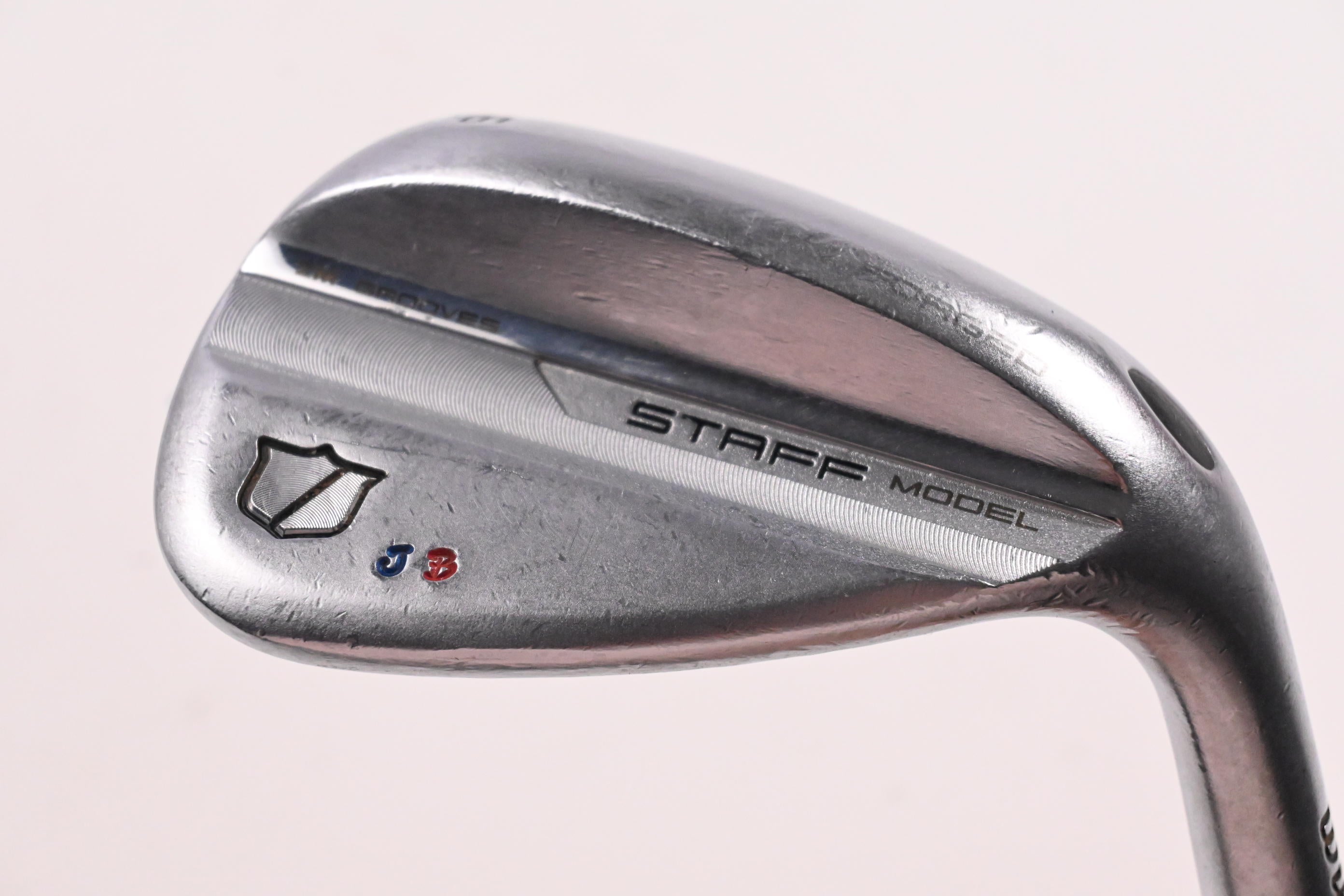 Wilson Staff Model Sand Wedge / 56 Degree / X-Flex Dynamic Gold 120 X100 Shaft