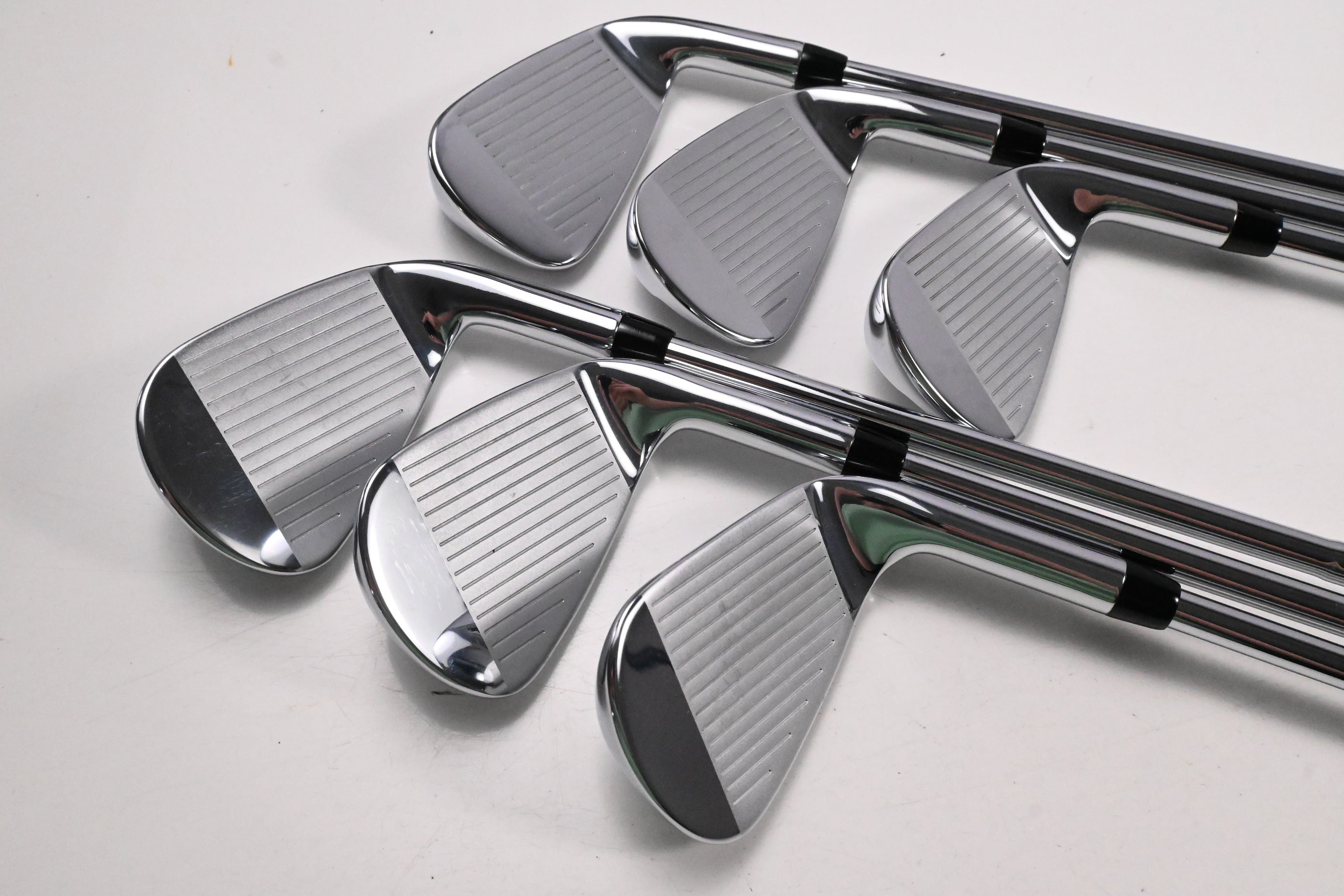 Left Hand Callaway Elyte Irons / 6-PW+AW / Regular Flex Dynamic Gold Mid 100