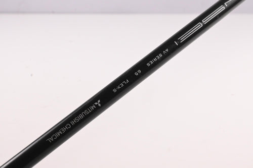 Titleist TSi3 Driver / 9 Degree / Stiff Flex Tensei AV RAW White 65 Shaft
