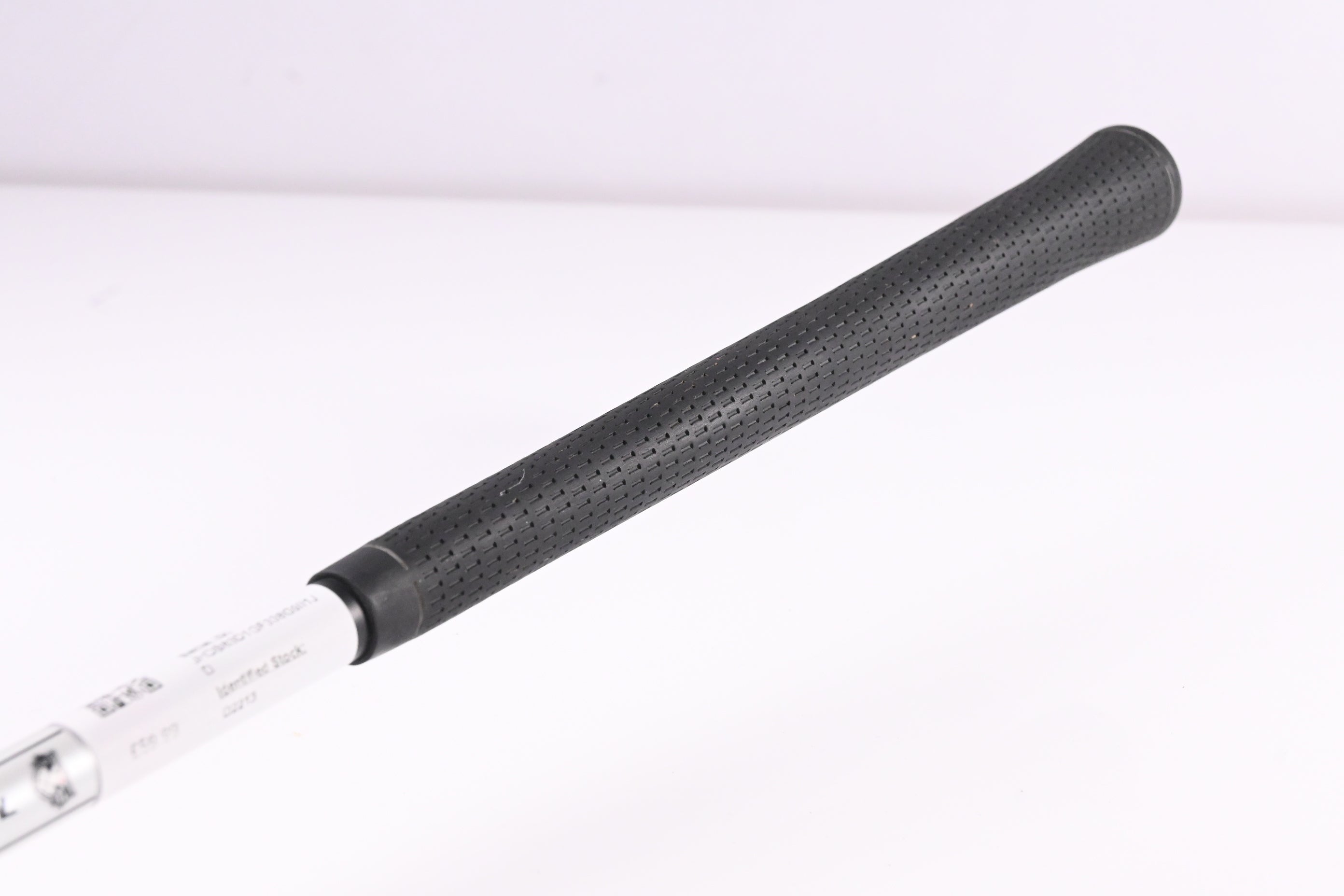 Taylormade R11 #3 Wood / 15.5 Degree / Regular Flex Fujikura Motore F3 80 Shaft