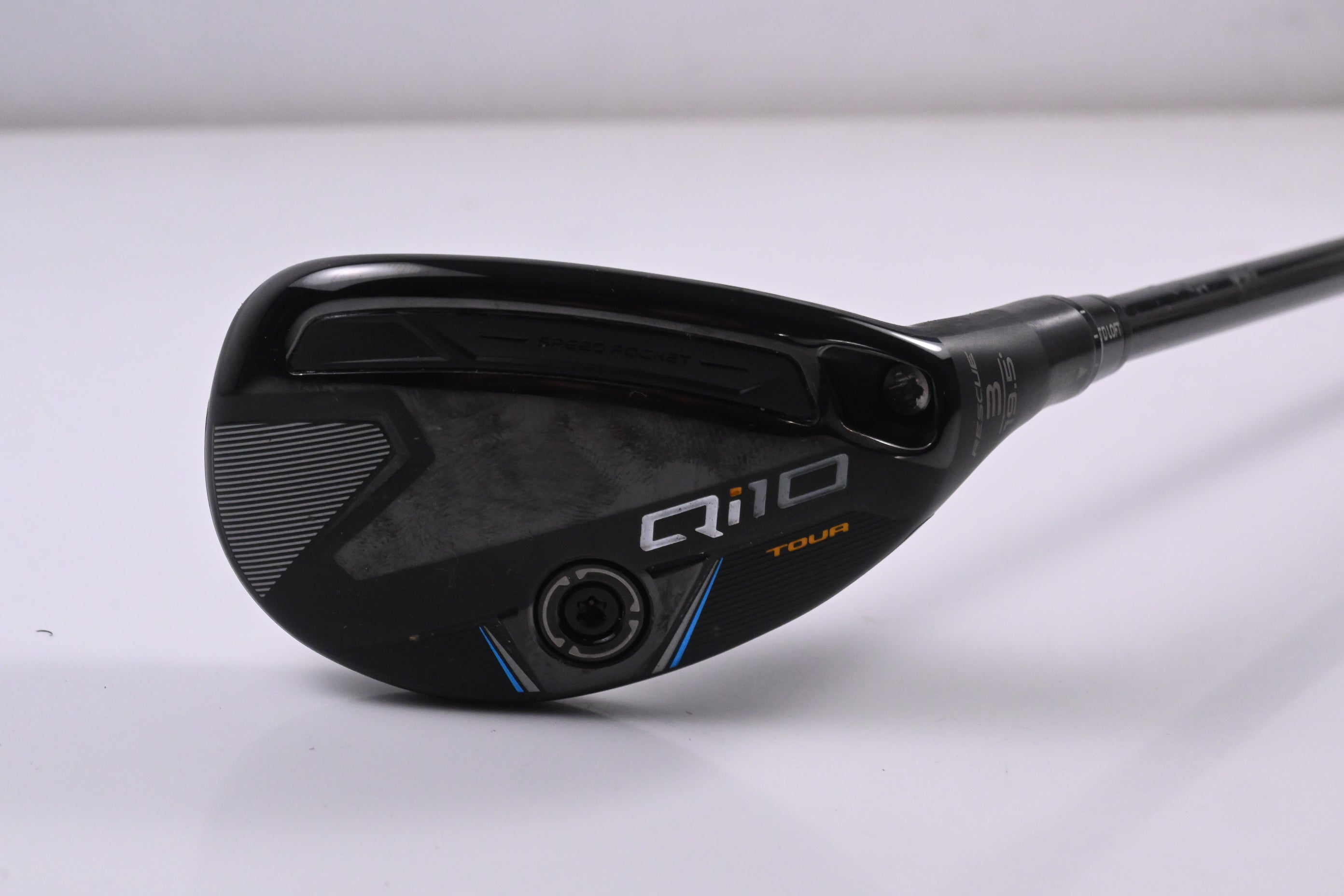 Taylormade Qi10 Tour #3 Hybrid / 19.5 Degree / Stiff Flex Fujikura Atmos Orange