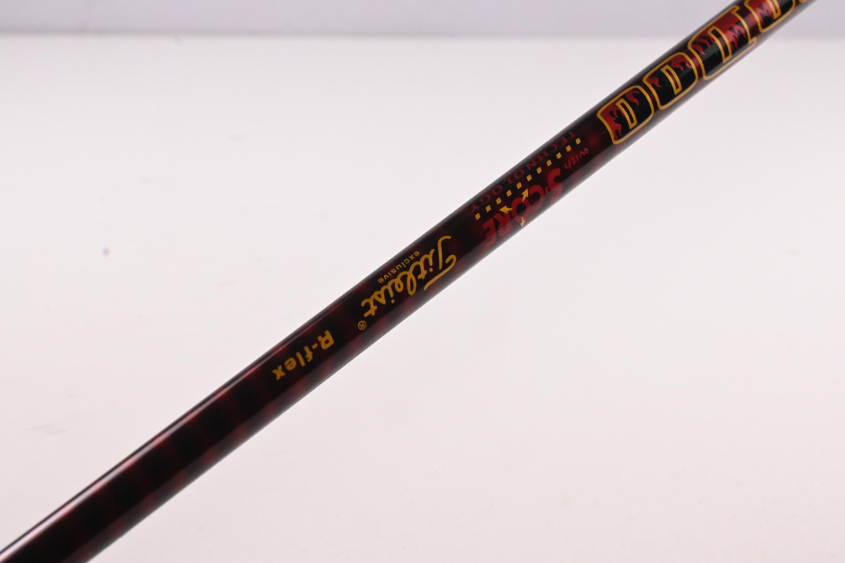 Titleist 909 D2 Driver / 10.5 Degree / Regular Flex Aldila Voodoo Shaft