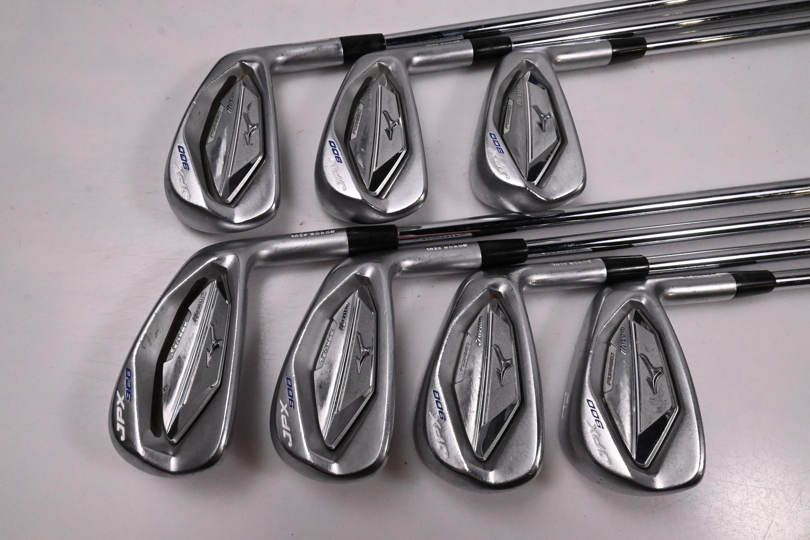 Mizuno JPX 900 Forged Irons / 4-PW / Regular Flex Project X LZ 115 Shafts