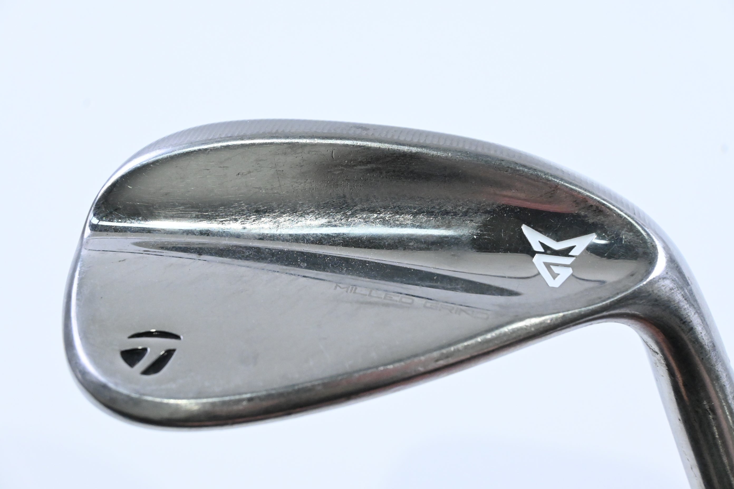 Taylormade Milled Grind Gap Wedge / 52 Degree / Wedge Flex KBS Tour 105 Shaft