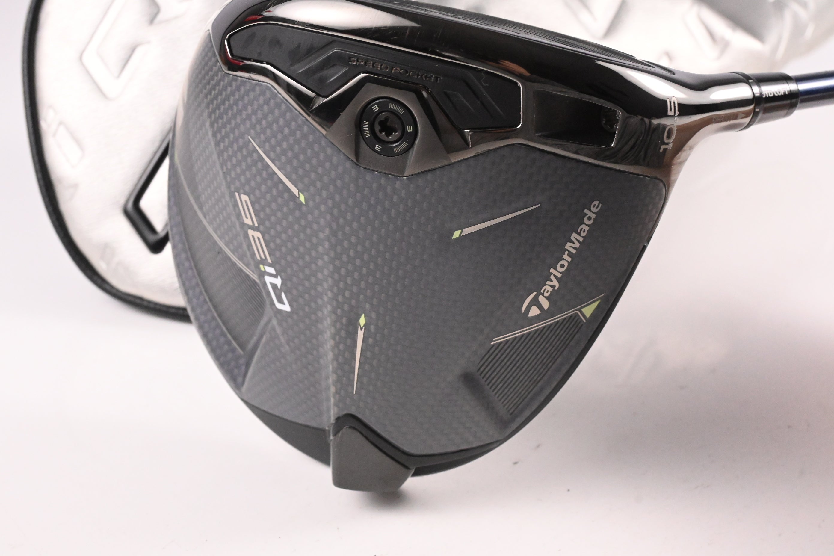 Taylormade Qi35 Driver / 10.5 Degree / Regular Flex Ventus Blue 5 Shaft