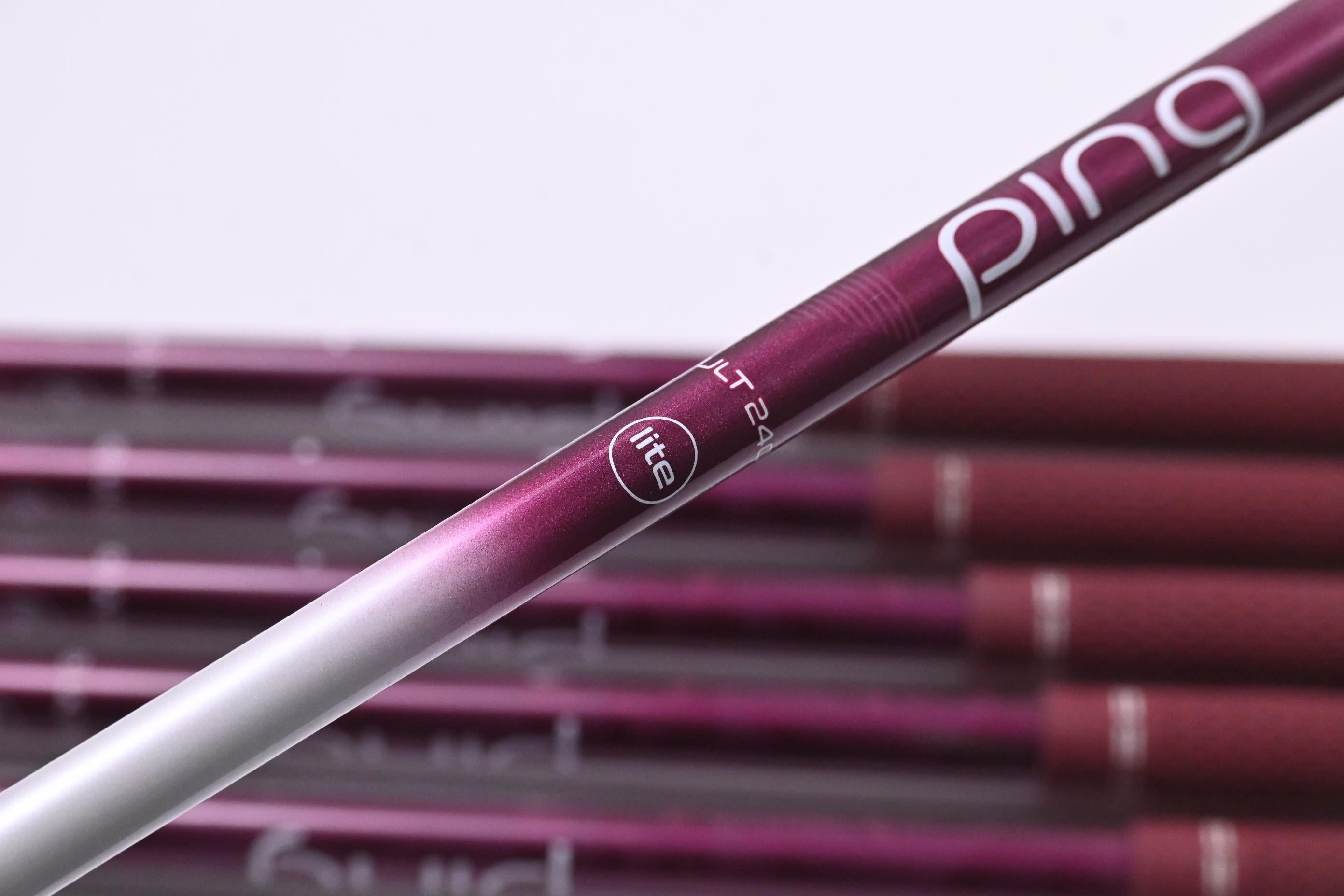 Ladies Ping G Le2 Irons / 6-PW+SW / Black Dot / Ladies Flex Ping ULT240 Shafts