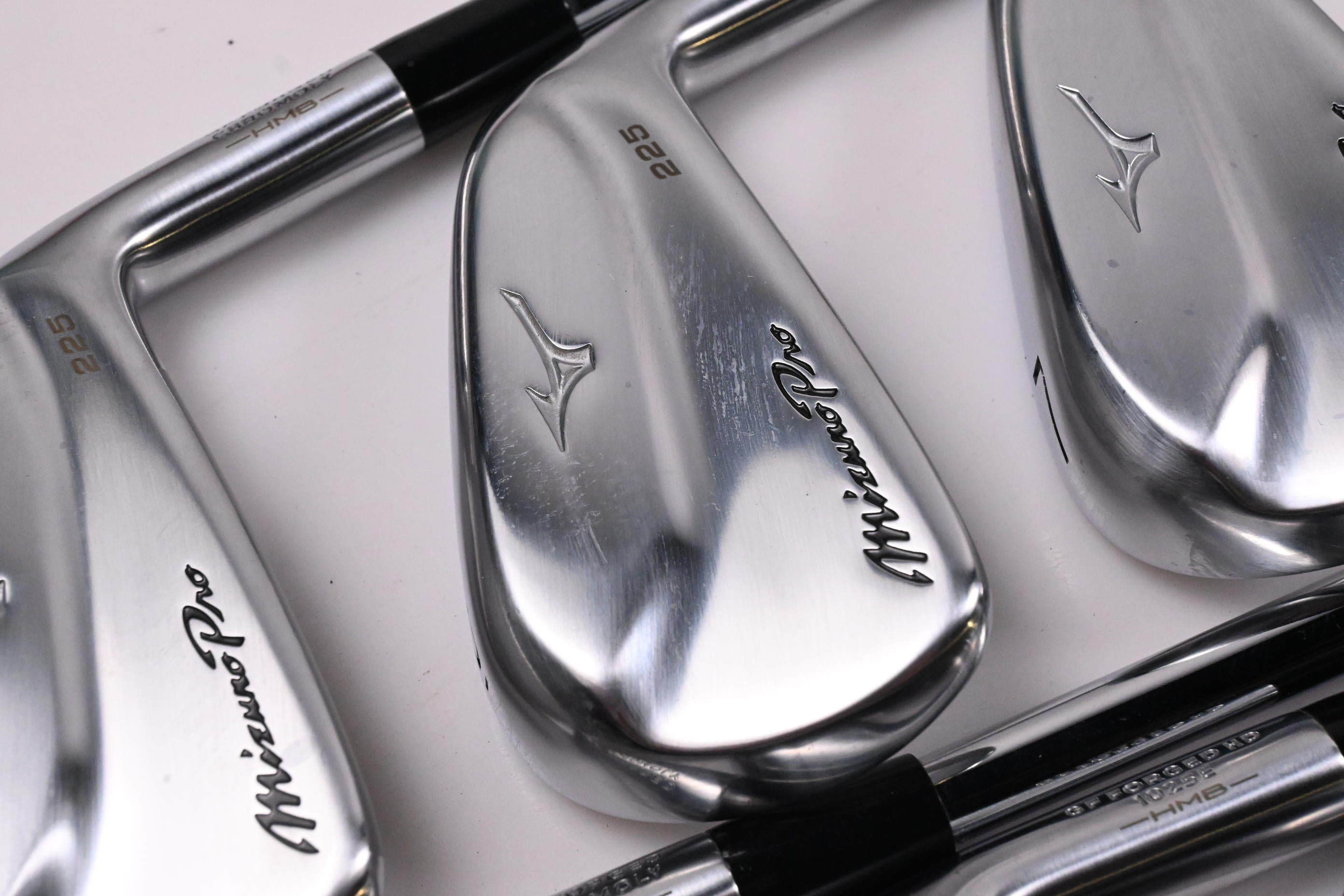 Mizuno Pro 225 Irons / 5-PW+GW / Regular Flex KBS $-Taper Lite 95 Shafts