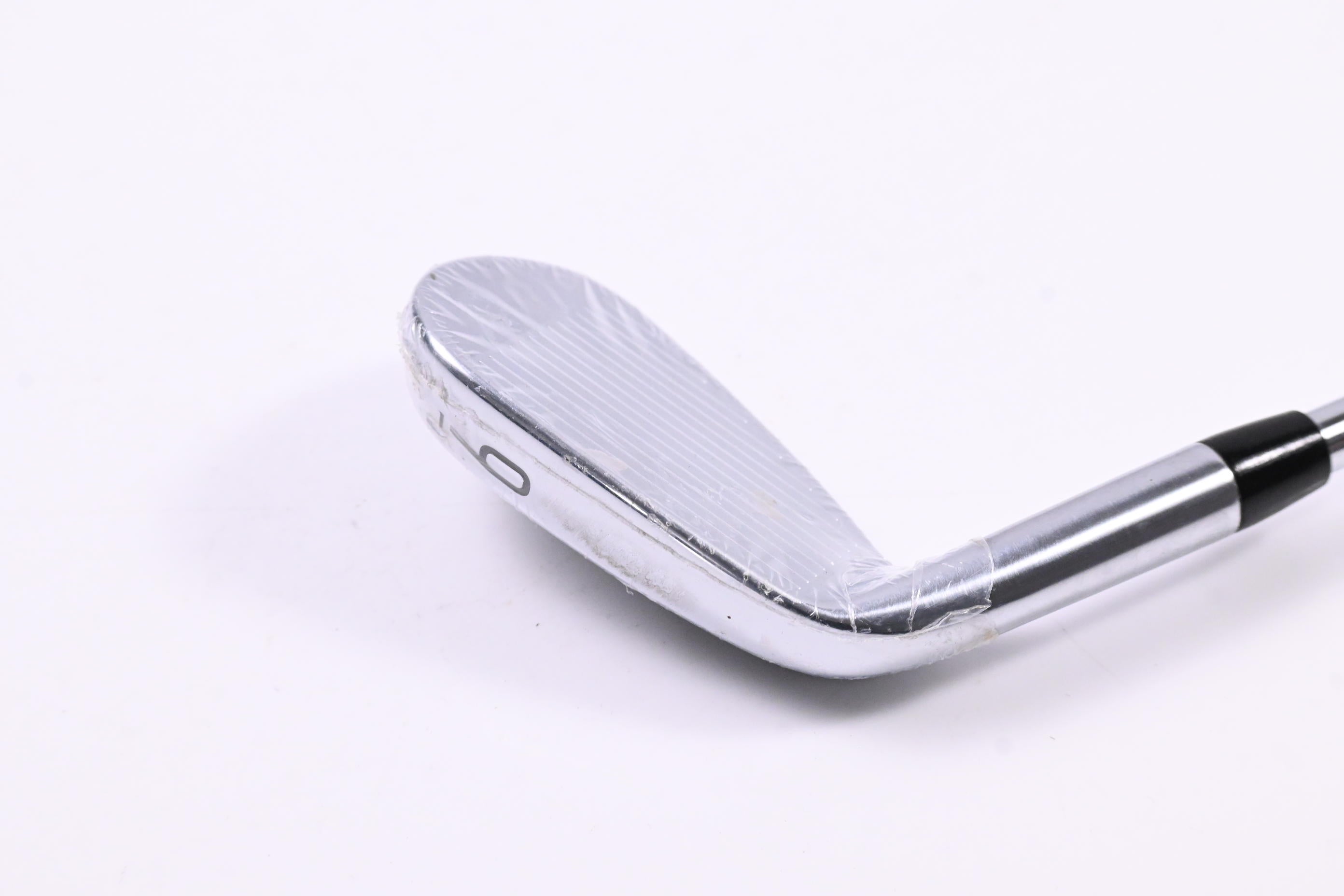 Titleist T200 2023 #9 Iron / Regular Flex AMT Black R300 Shaft