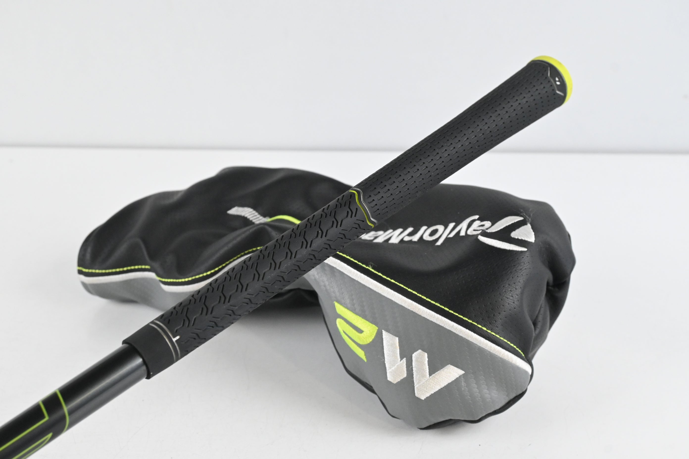 Left Hand Taylormade M2 2017 Driver / 10.5 Degree / Regular Flex Fujikura Pro 65