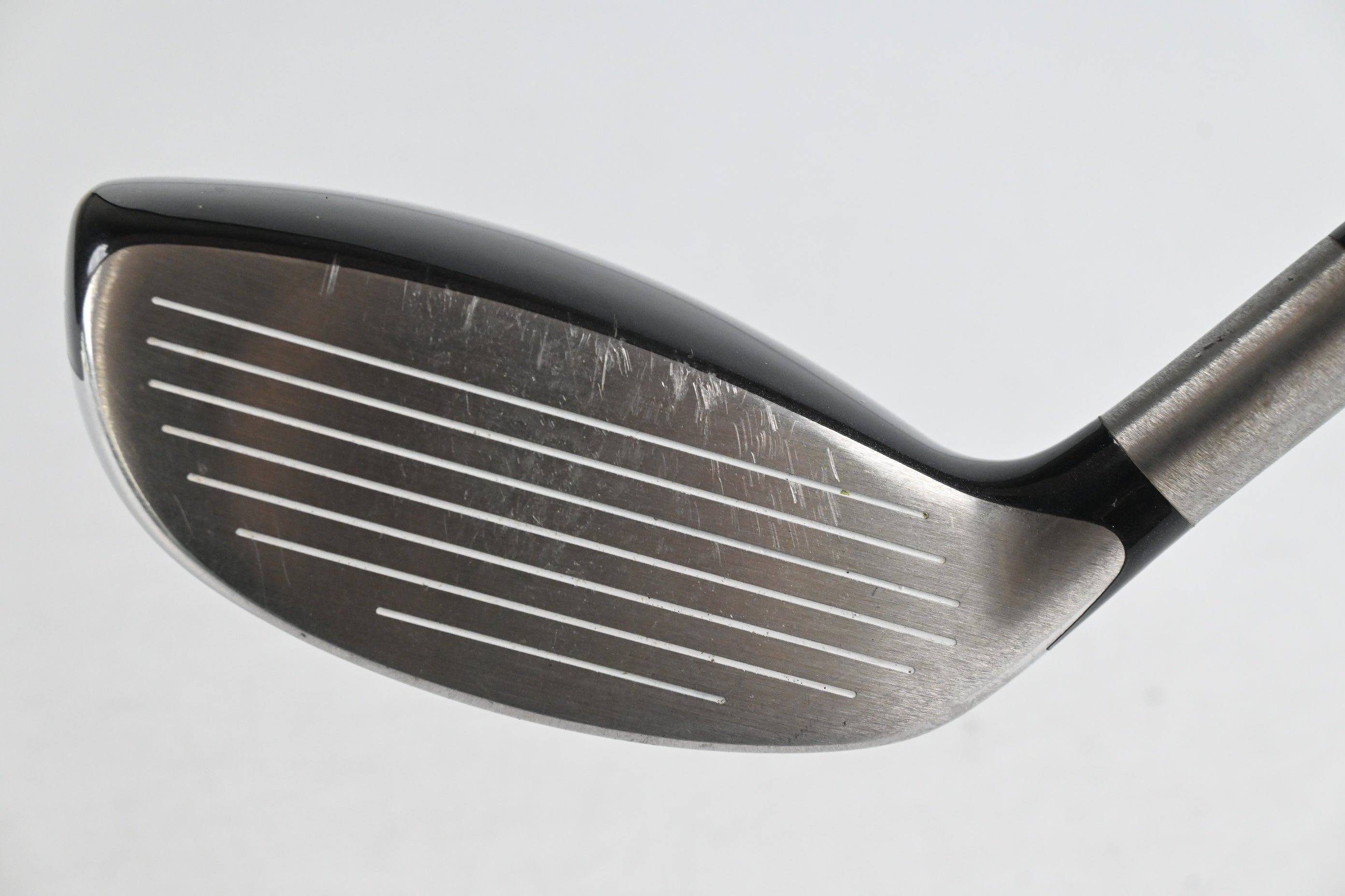 Titleist 909H #2 Hybrid / 17 Degree / Regular Flex Aldila Vodoo Shaft