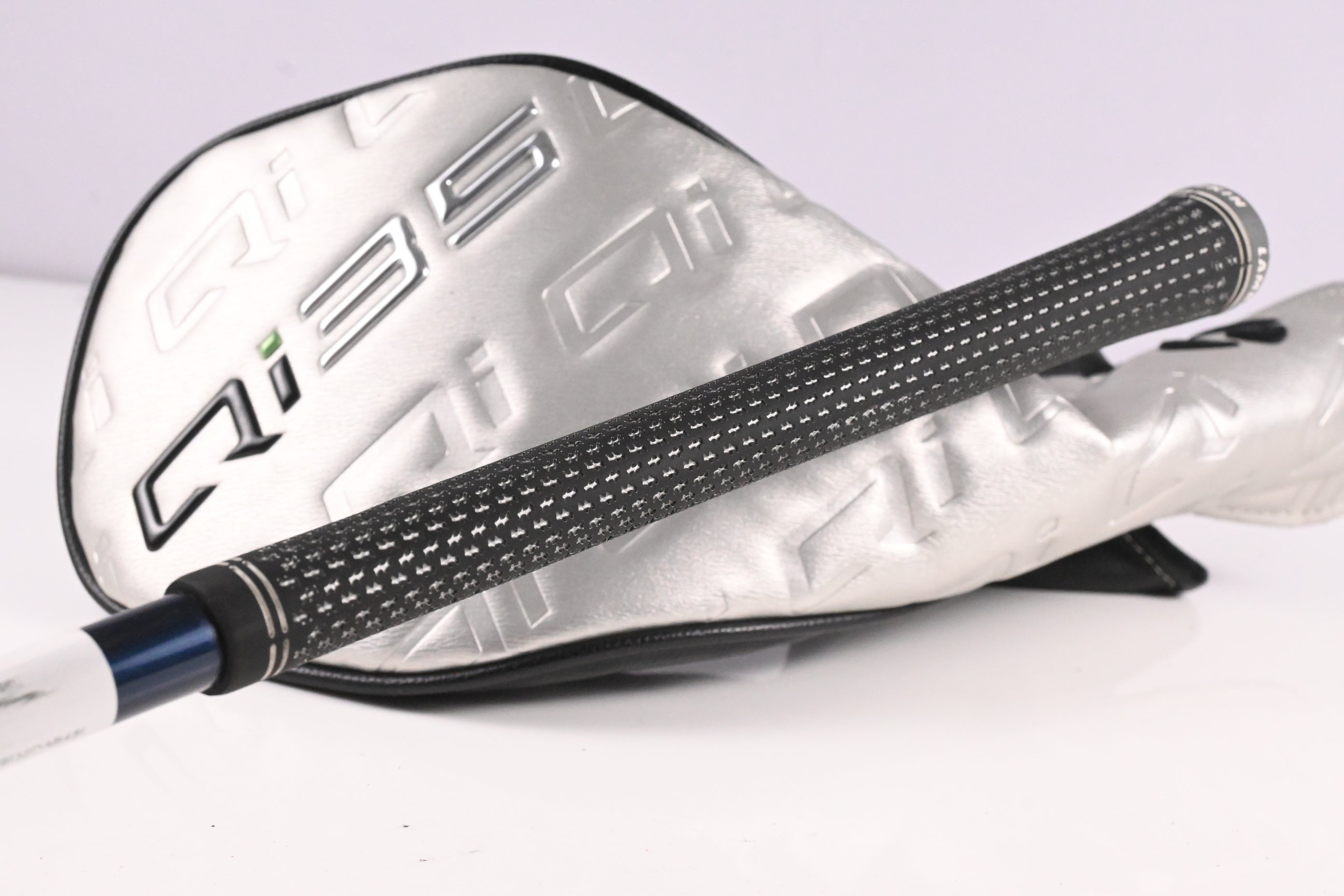 Taylormade Qi35 Driver / 10.5 Degree / Regular Flex Ventus Blue 5 Shaft