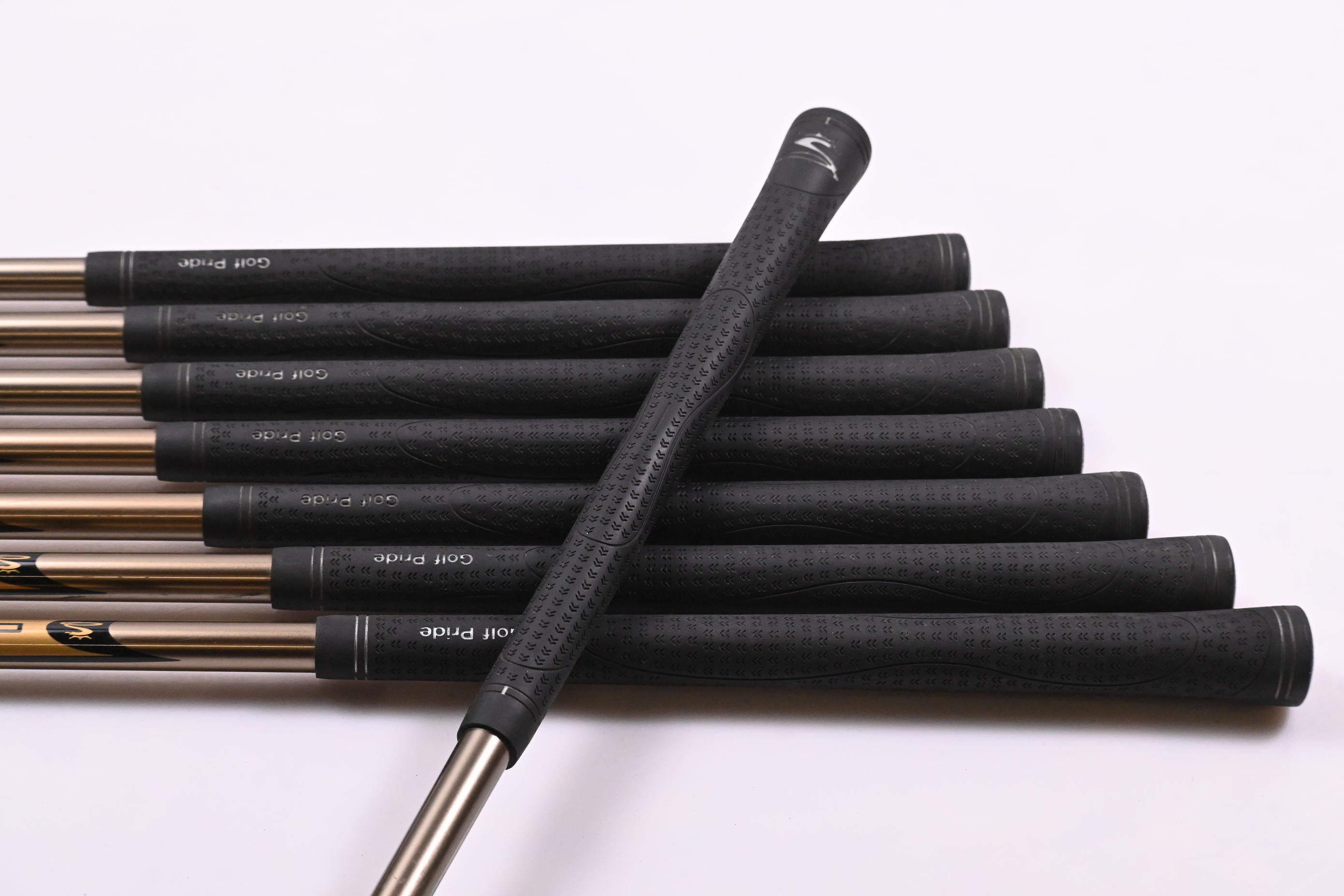 King Cobra 3400 I/XH Irons / 4-PW+SW / Senior Flex Graphite Design 55 Shafts