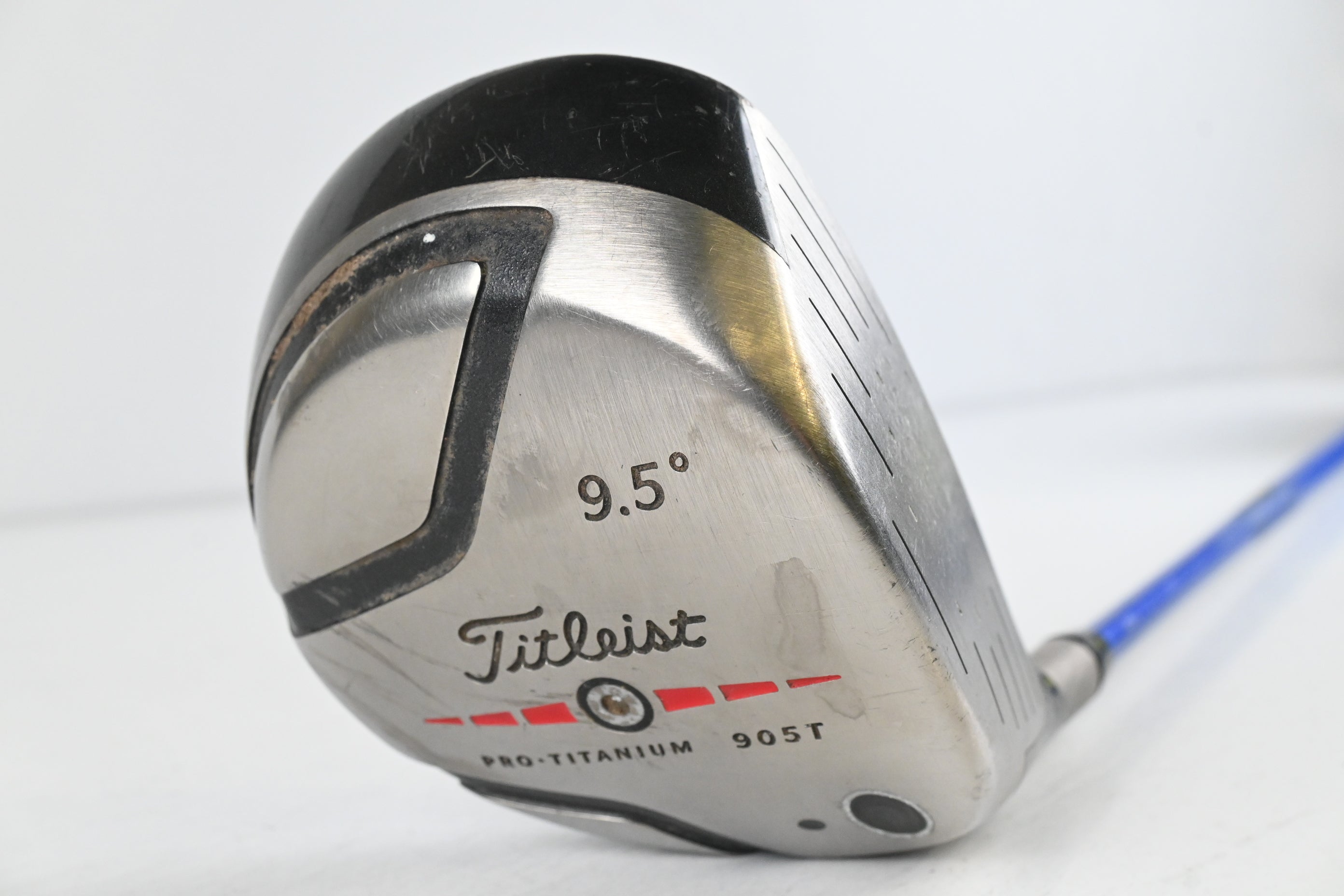 Titleist 905 T Driver / 9.5 Degree / Regular Flex Grafalloy Blue Shaft