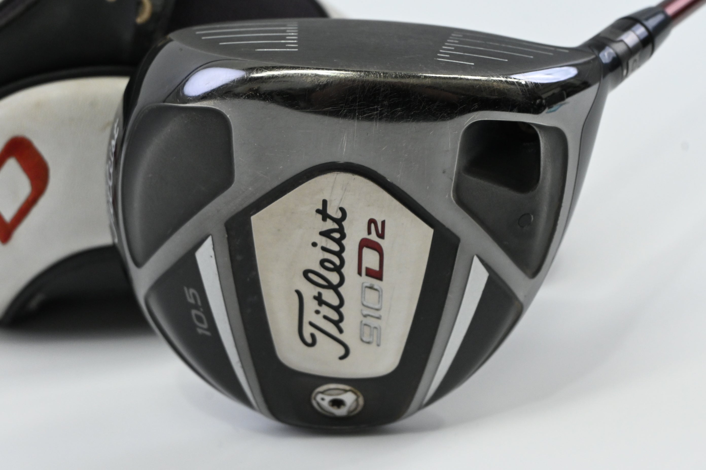 Titleist 910 D2 Driver / 10.5 Degree / Regular Flex Diamana 'ilima 61 Shaft