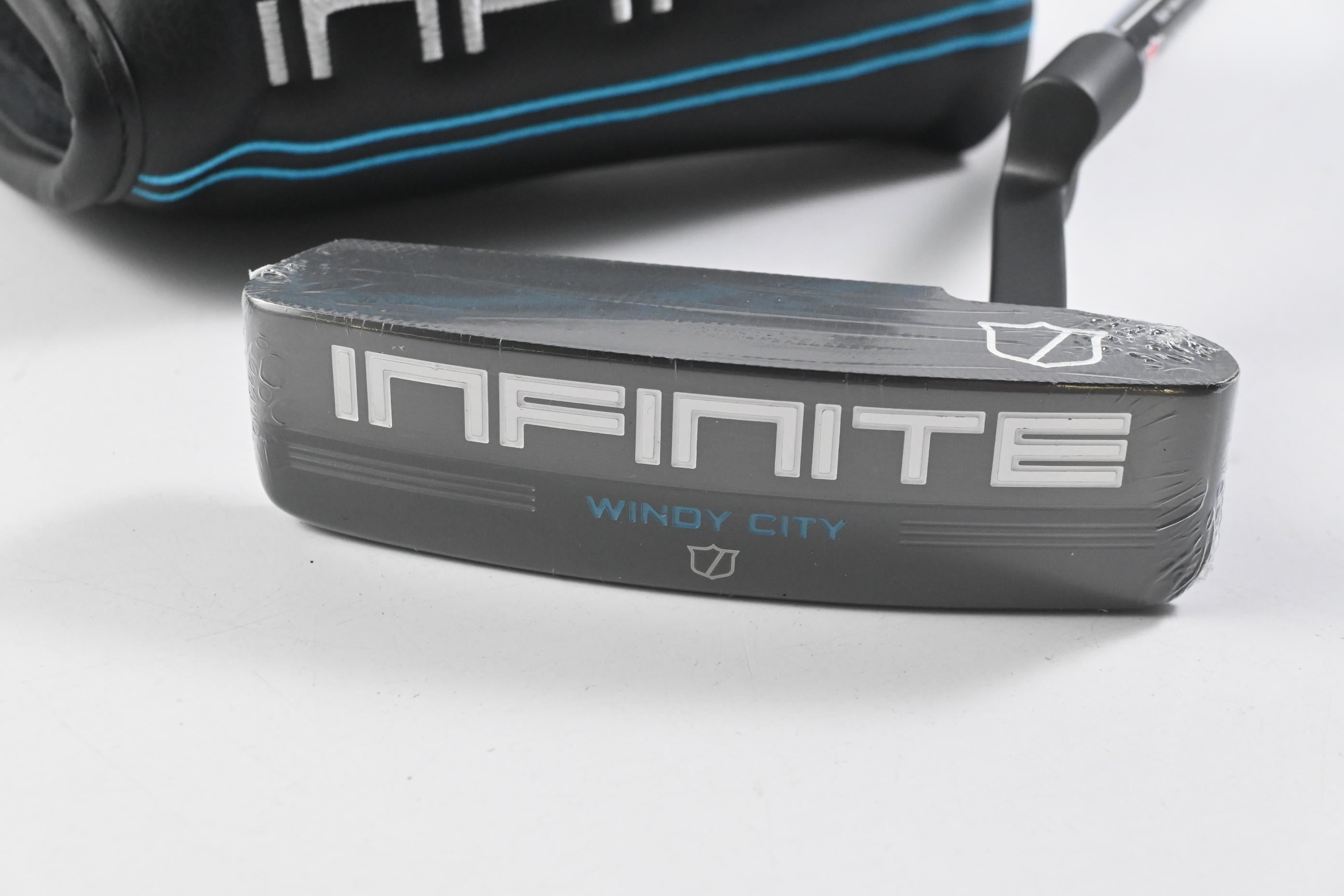 Ladies Wilson Infinite Windy City Putter / 33 Inch