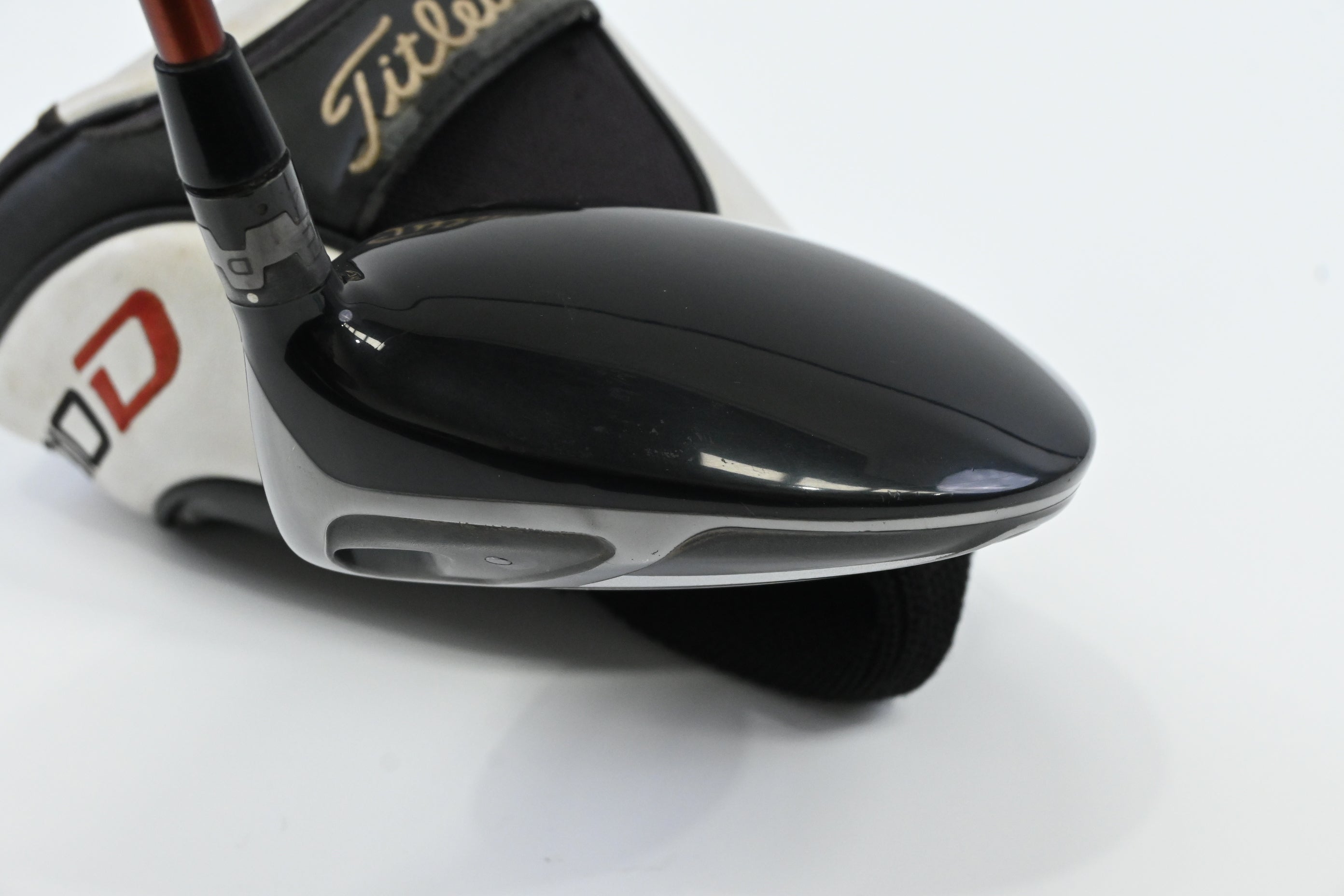 Titleist 910 D2 Driver / 10.5 Degree / Regular Flex Diamana 'ilima 61 Shaft