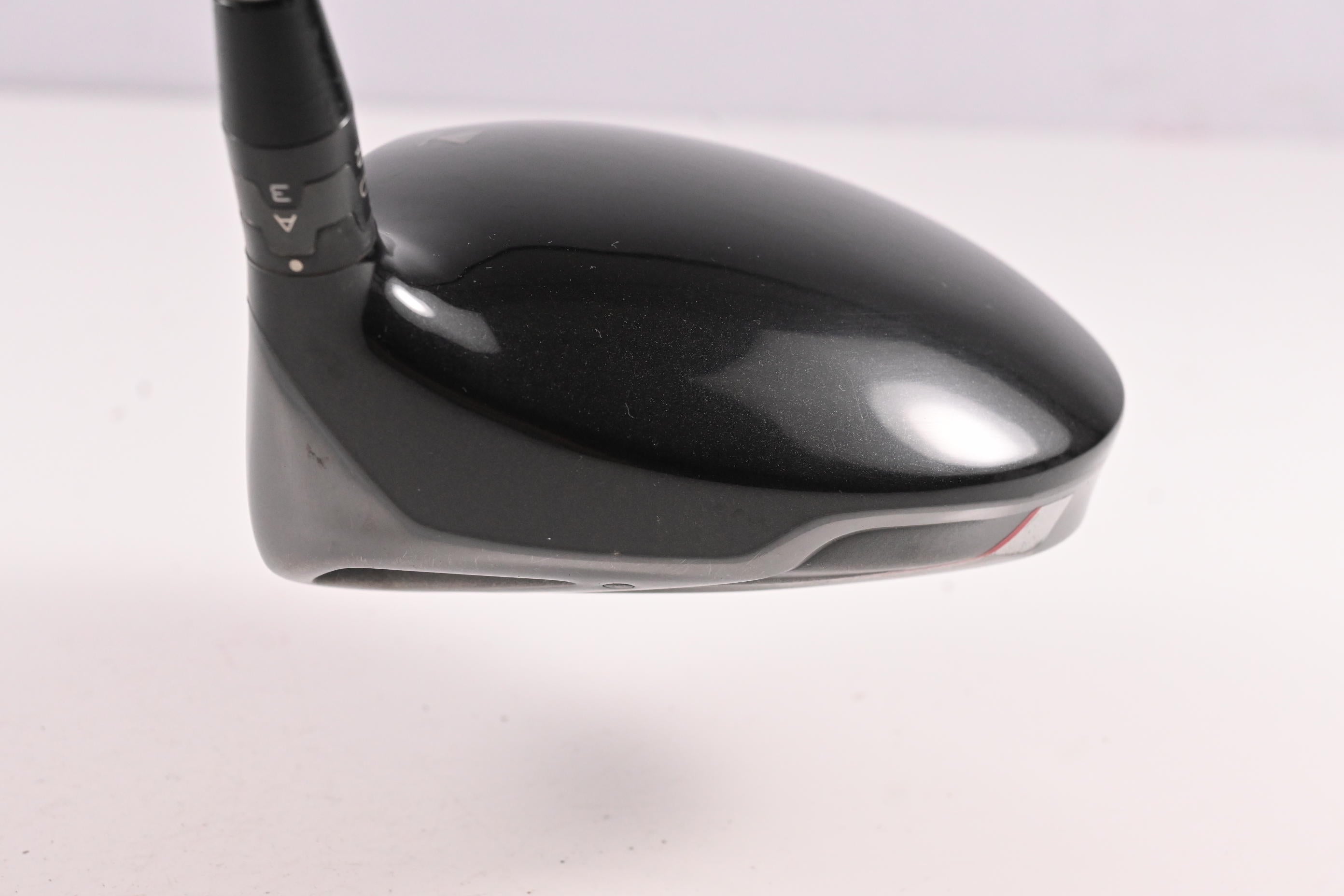 Titleist 913 D3 Driver / 9.5 Degree / Regular Flex Diamana M+ Red 50 Shaft