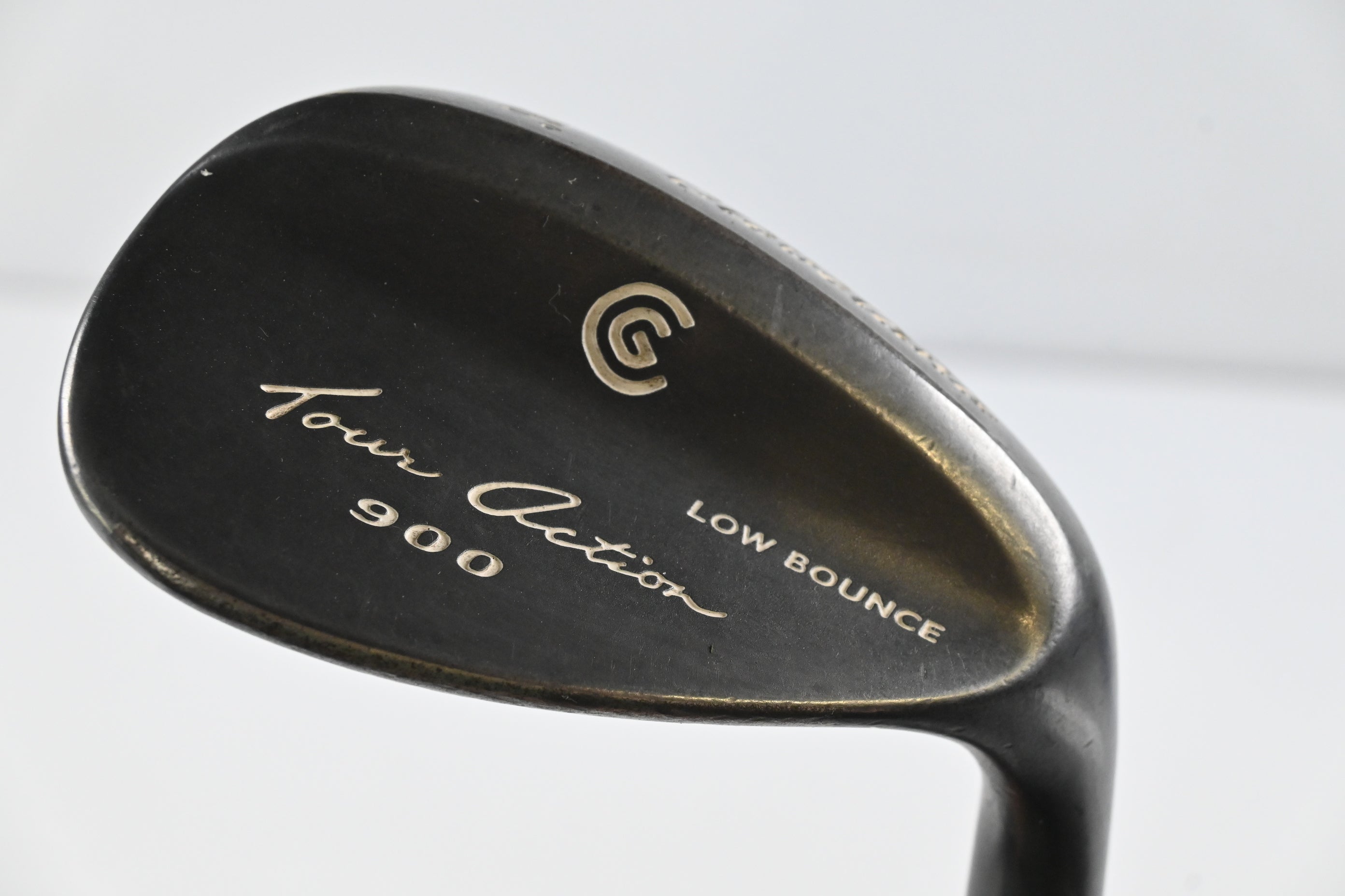 Cleveland Tour Action 900 Sand Wedge / 56 Degree / Stiff Flex Dynamic Gold Shaft