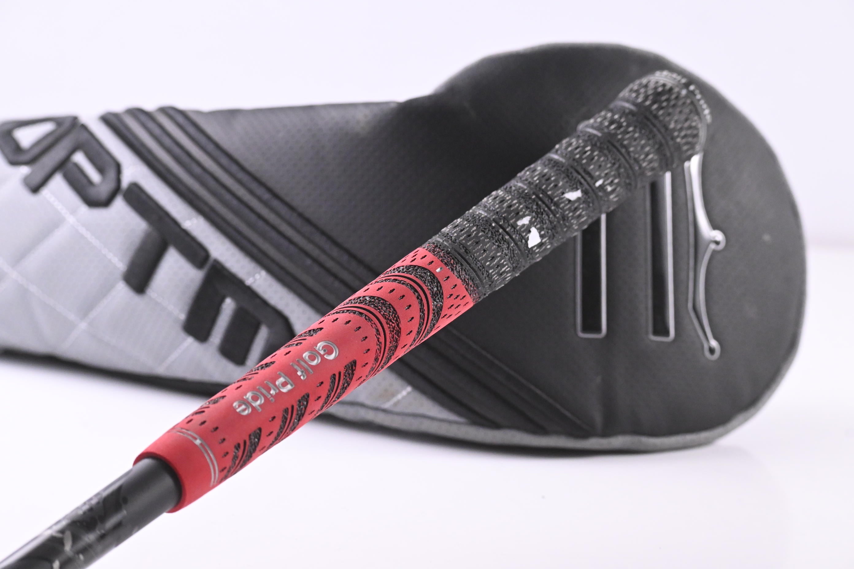 Cobra OPTM MAX-D Driver / 10.5 Degree / Regular Flex Kai'li Red Darkwaves 50