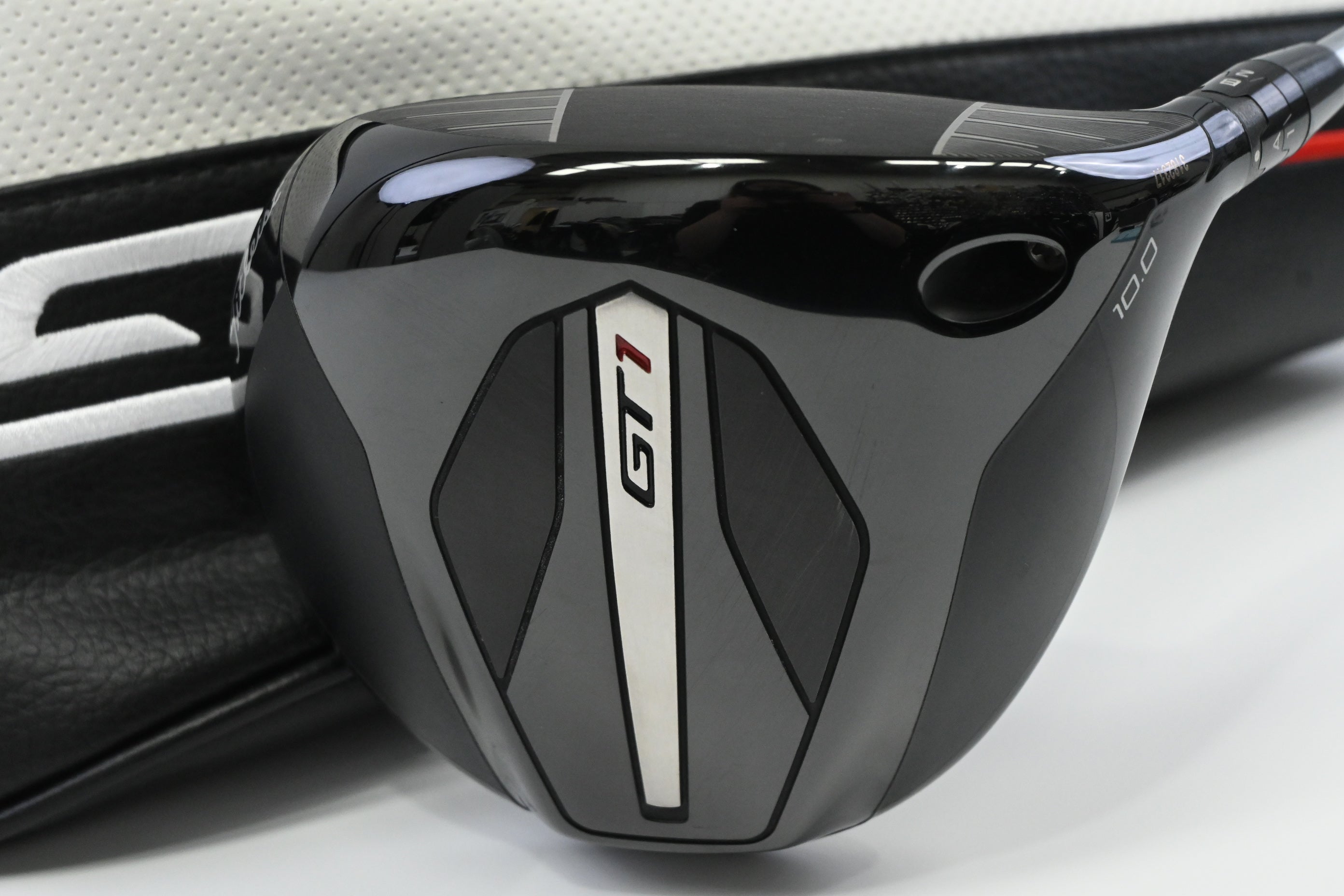 Titleist GT1 Driver / 10 Degree / Regular Flex Fujikura AirSpeeder 40 Shaft