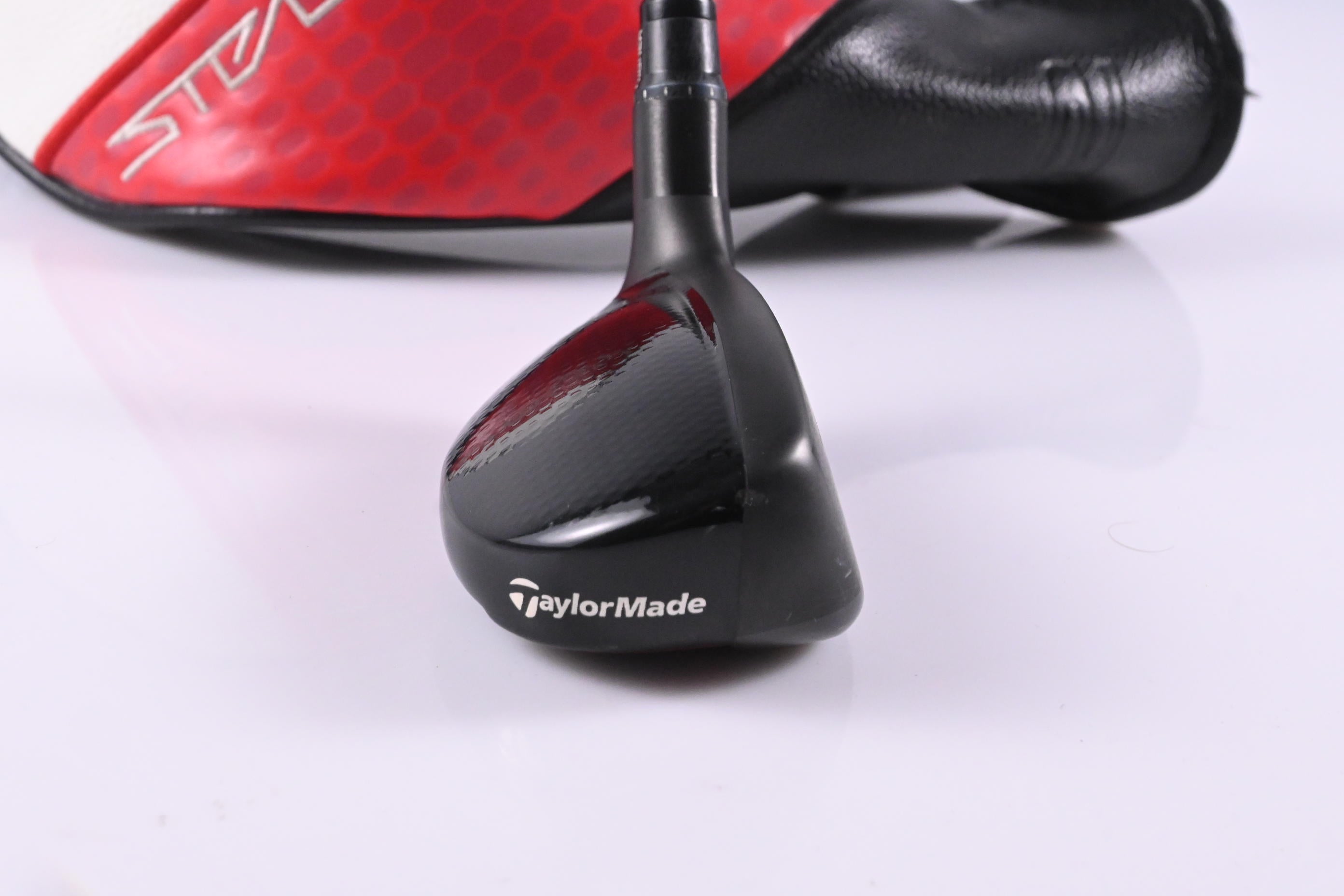 Taylormade Stealth 2 Plus #3 Hybrid / 19.5 Degree / Stiff Flex Kai'li Red 85 Shaft