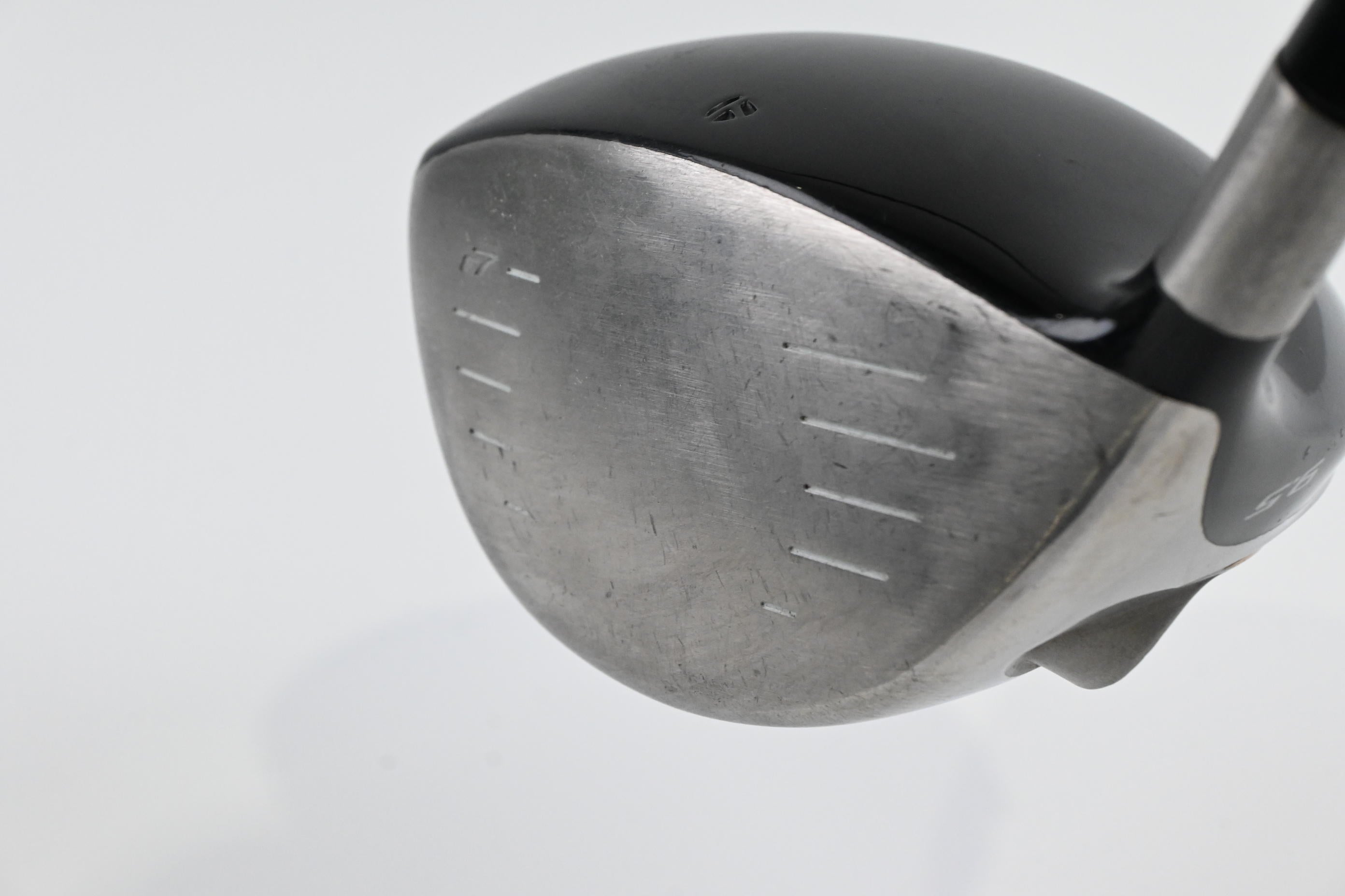 Taylormade R7 425 Driver / 9.5 Degree / Stiff Flex Fujikura REAX 65 Shaft