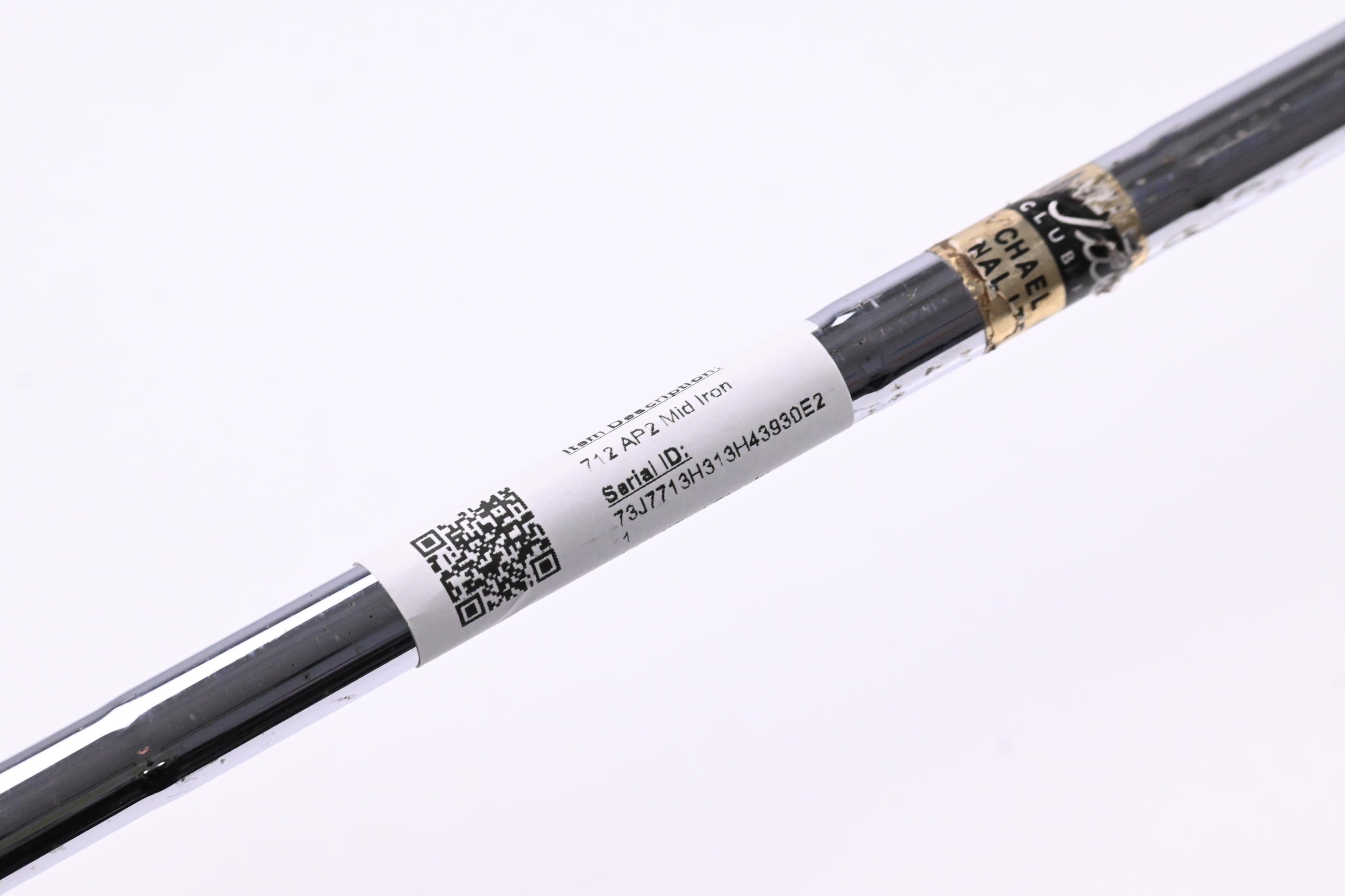 Titleist 712 AP2 #7 Iron / Regular Flex Dynamic Gold Shaft