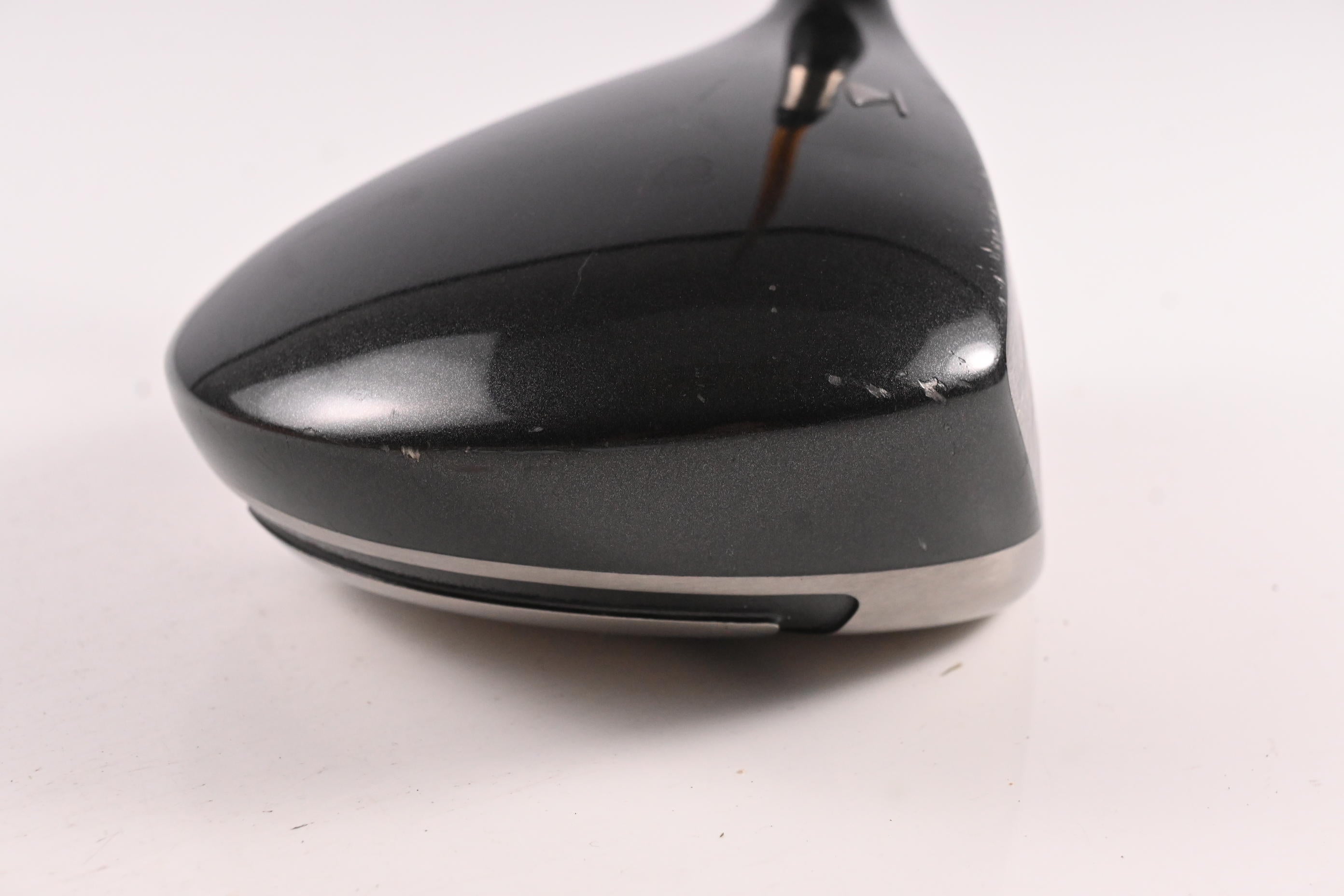 Titleist 905 R Driver / 10.5 Degree / Stiff Flex Aldila NVS 75 Shaft